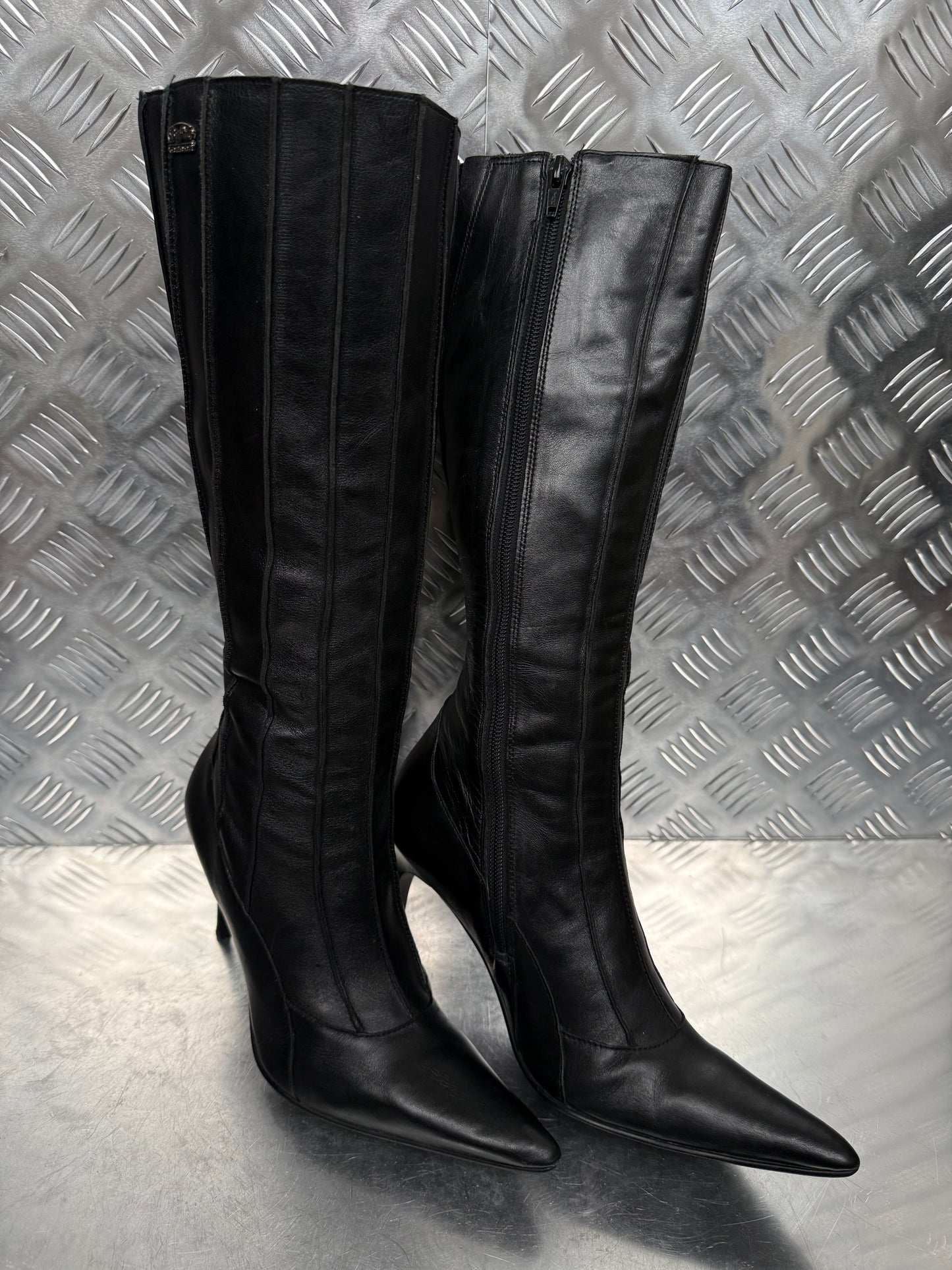 Vintage black leather Buffalo knee-high boots with stiletto heel TWINKLING GLOBAL