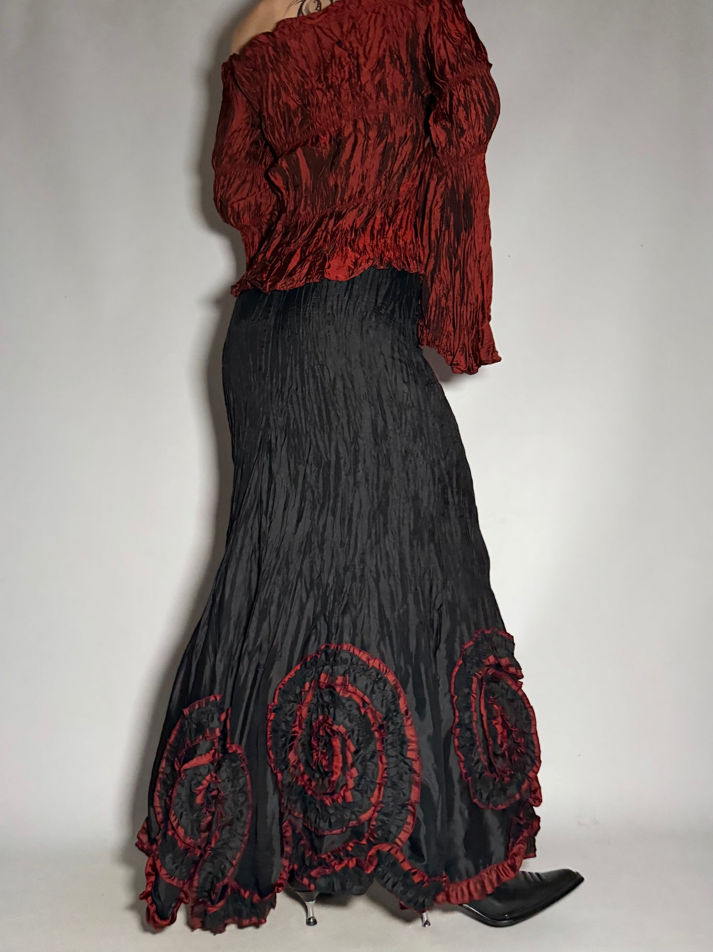 Gothic Black Crinkled Two-Piece Set with Red Spiral Appliqués TWINKLING