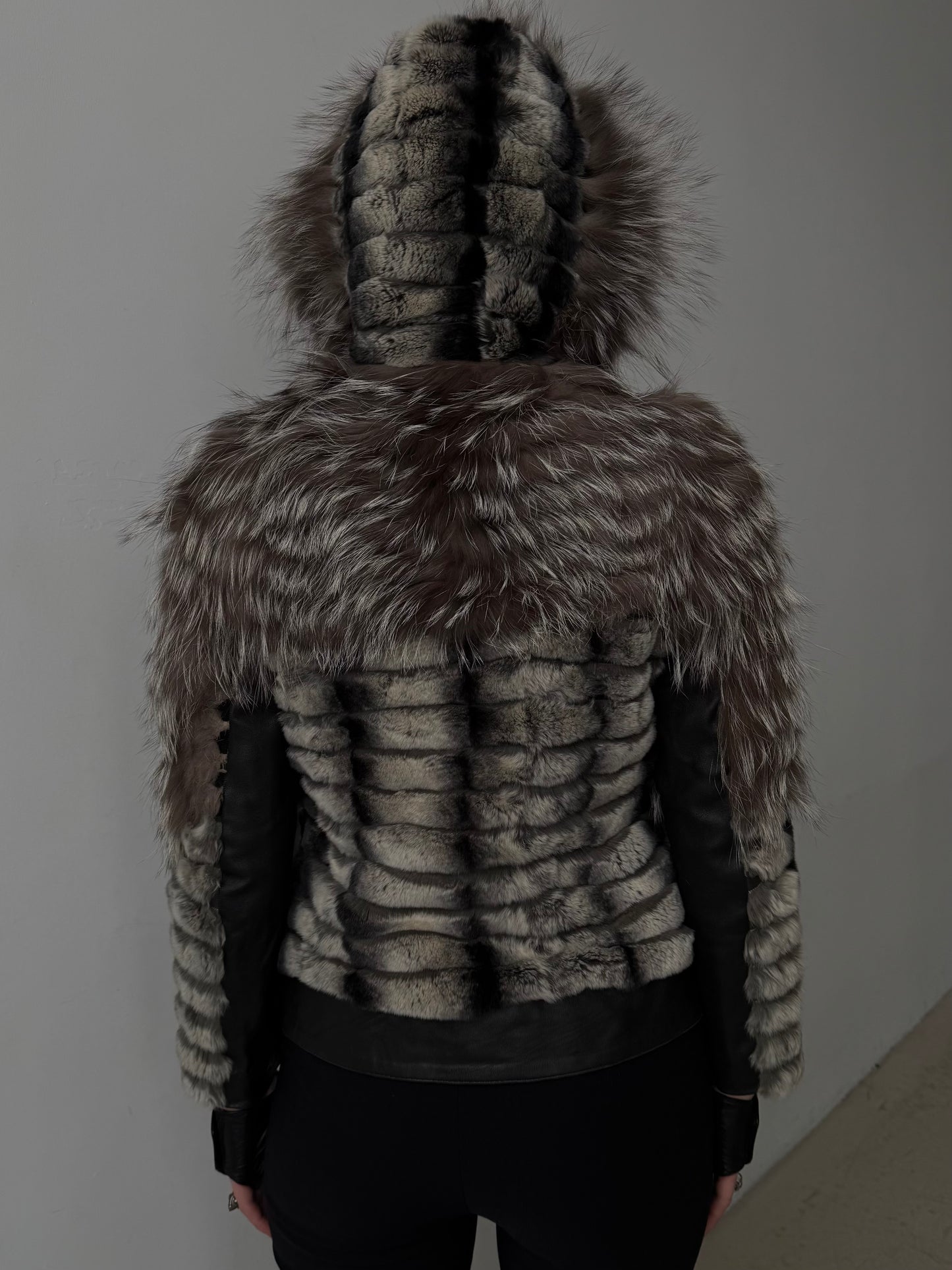 Vintage genuine leather jacket with natural fur and hood TWINKLING GLOBAL