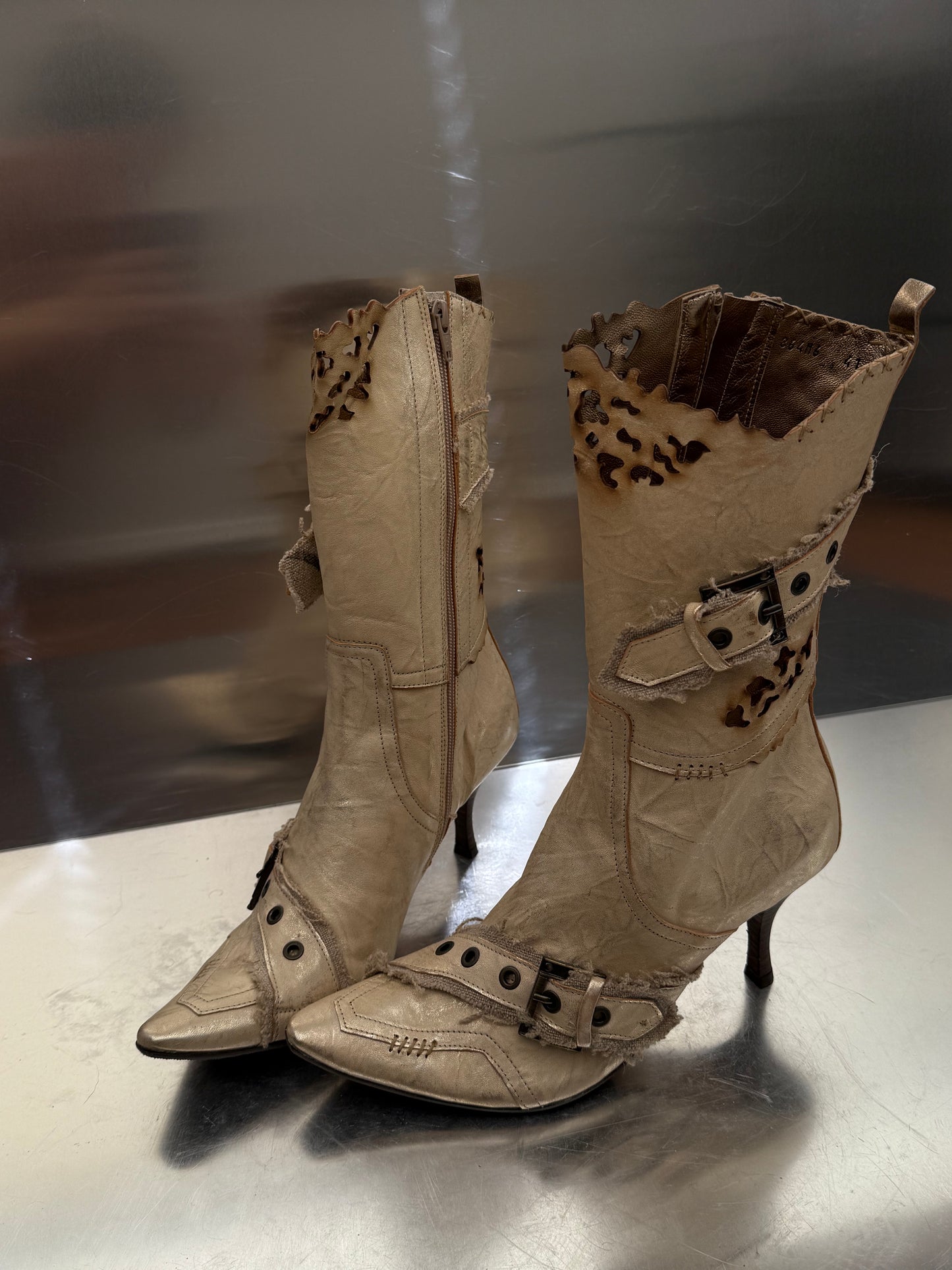 Vintage Unique Beige Leather Boots Made in Italy Twinkling Global
