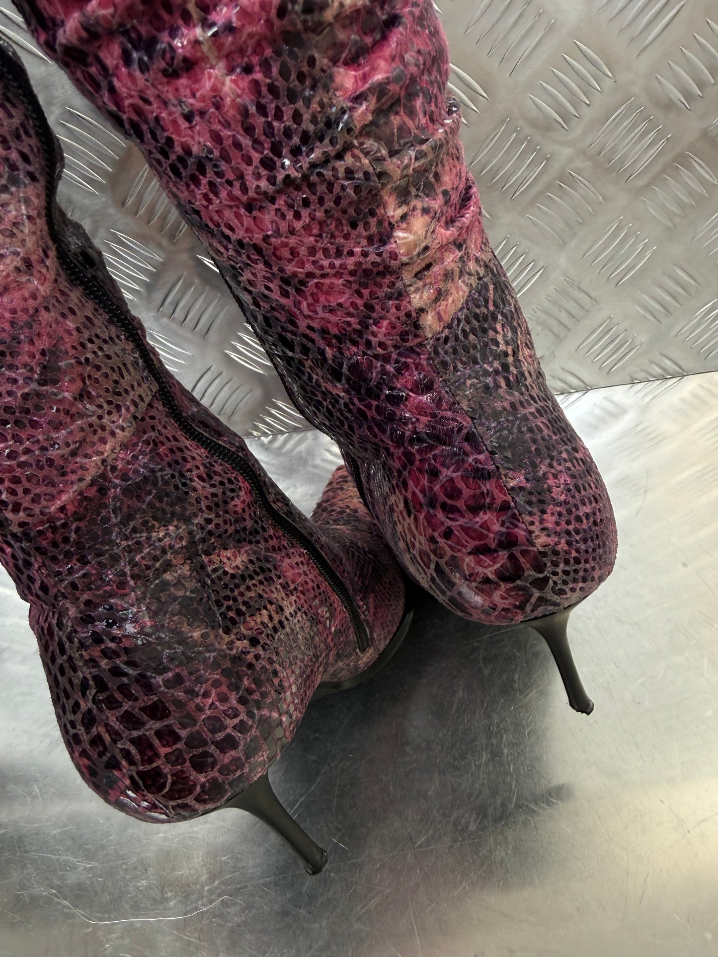 Vintage Italy leather boots with real fur trim Twinkling Global