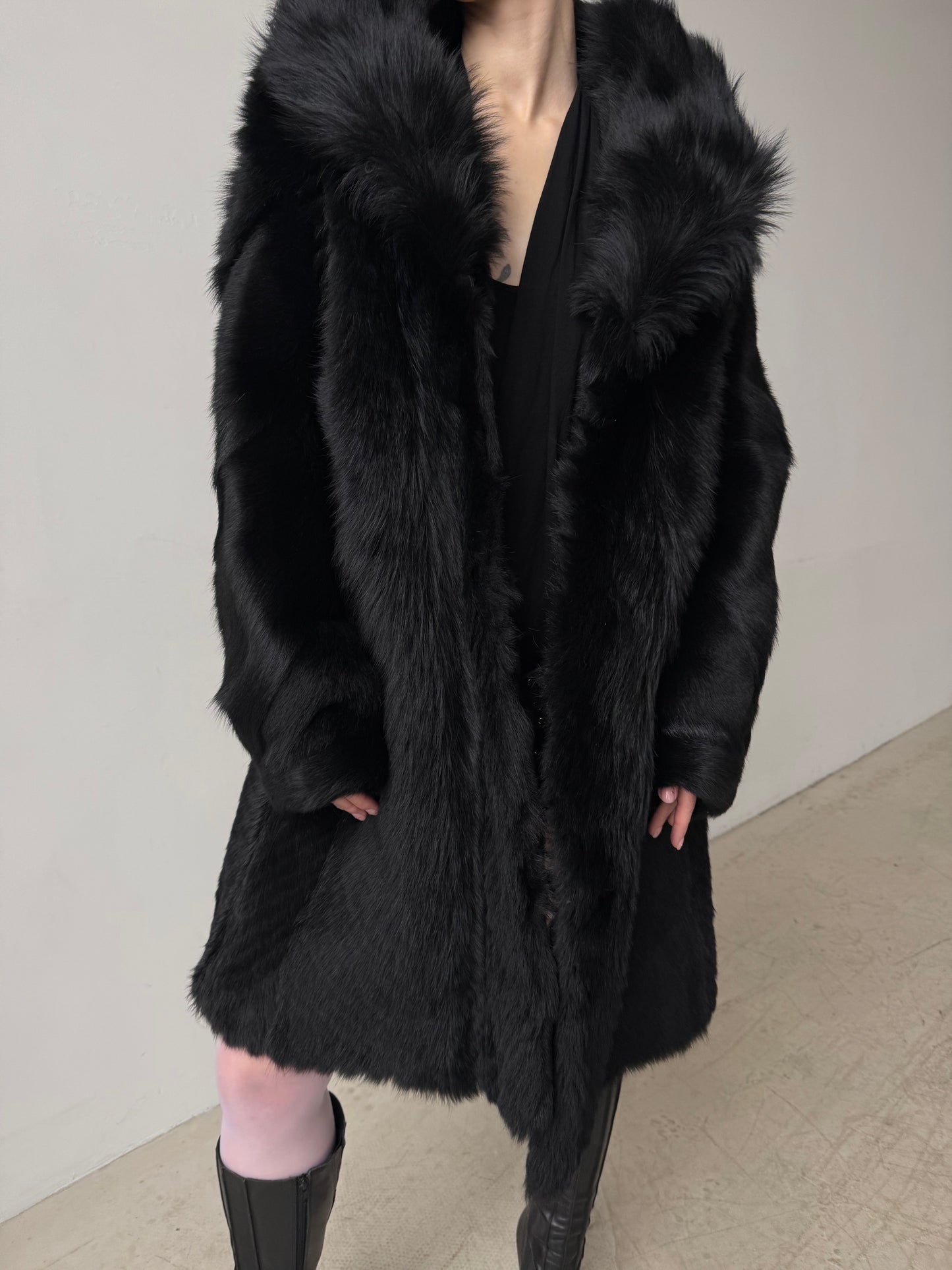 Vintage wolf fur coat TWINKLING GLOBAL