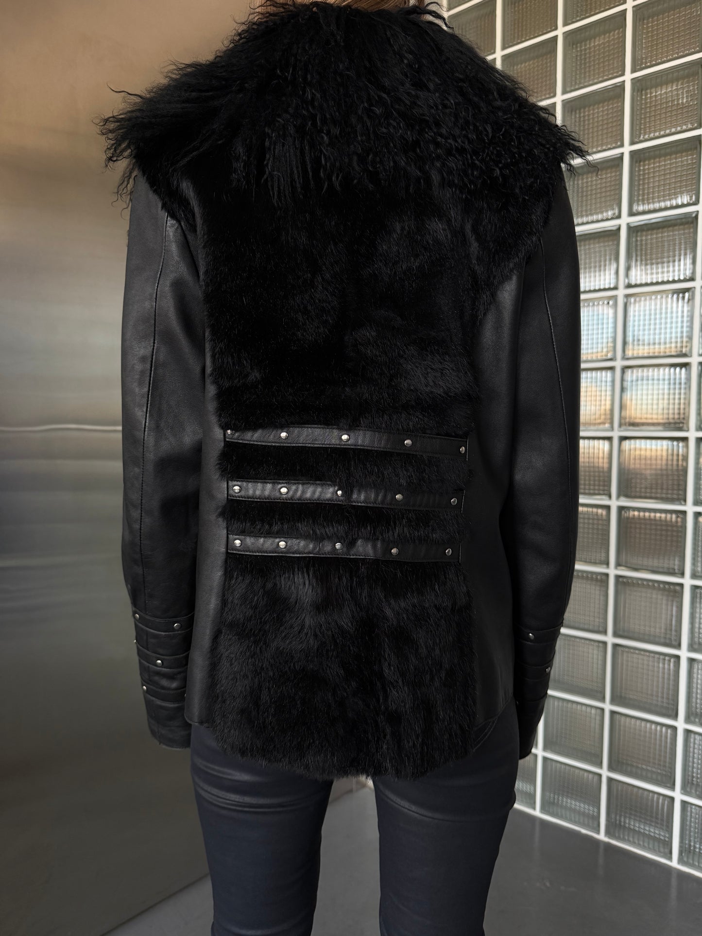 Vintage leather jacket with lama fur collar Twinkling Global