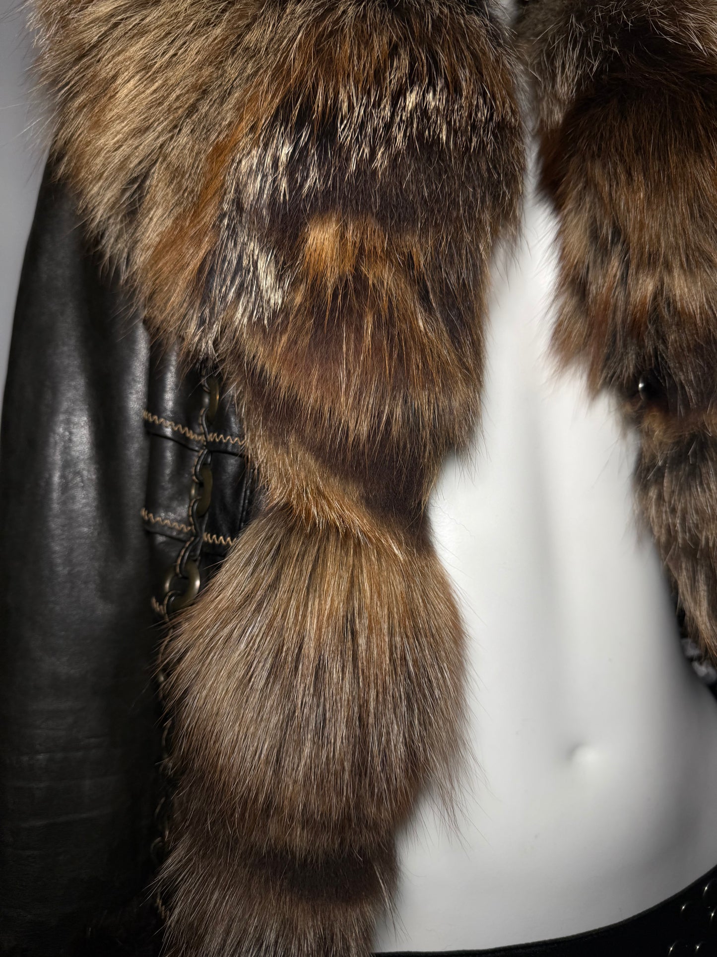 Vintage Leather Jacket with Natural Fur TWINKLING GLOBAL