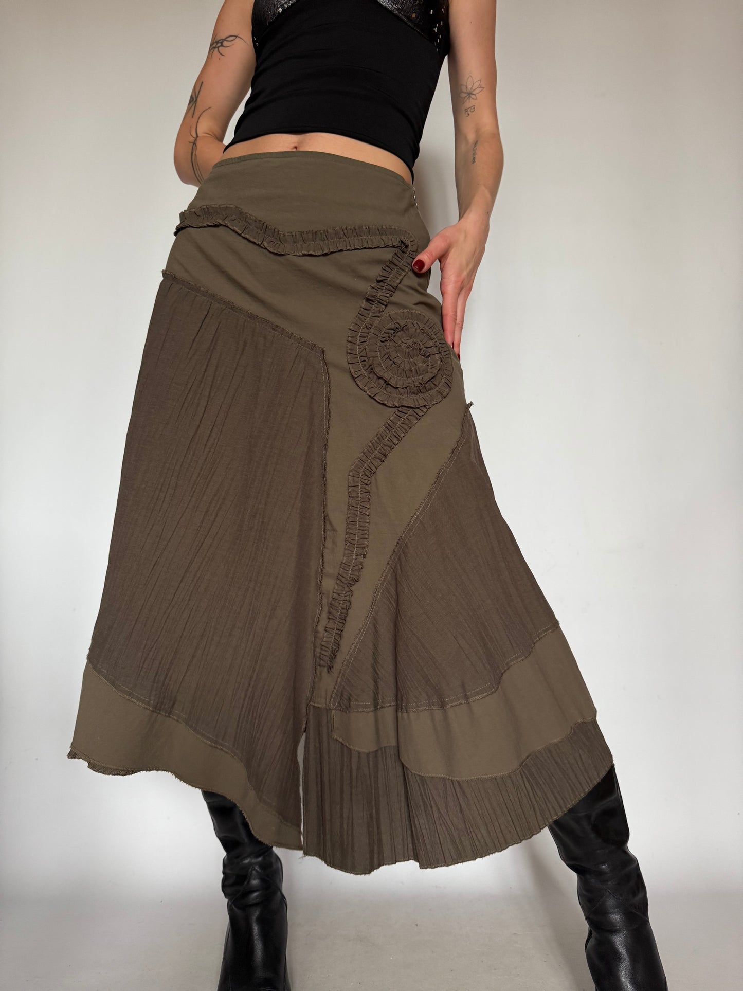Olive vintage asymmetric skirt Twinkling