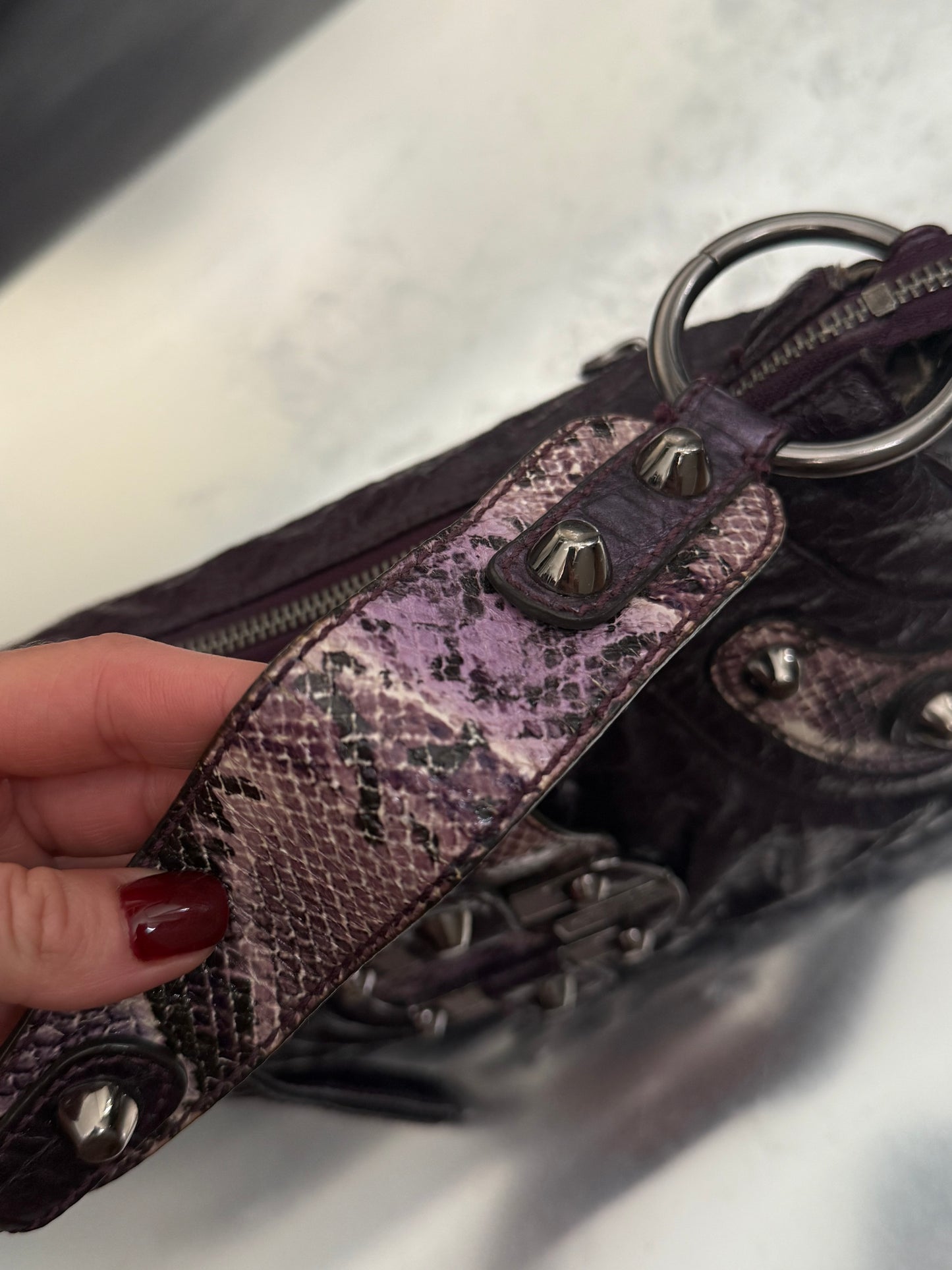 Vintage GUESS Shoulder Bag – Snakeskin & Studded Details  Twinkling