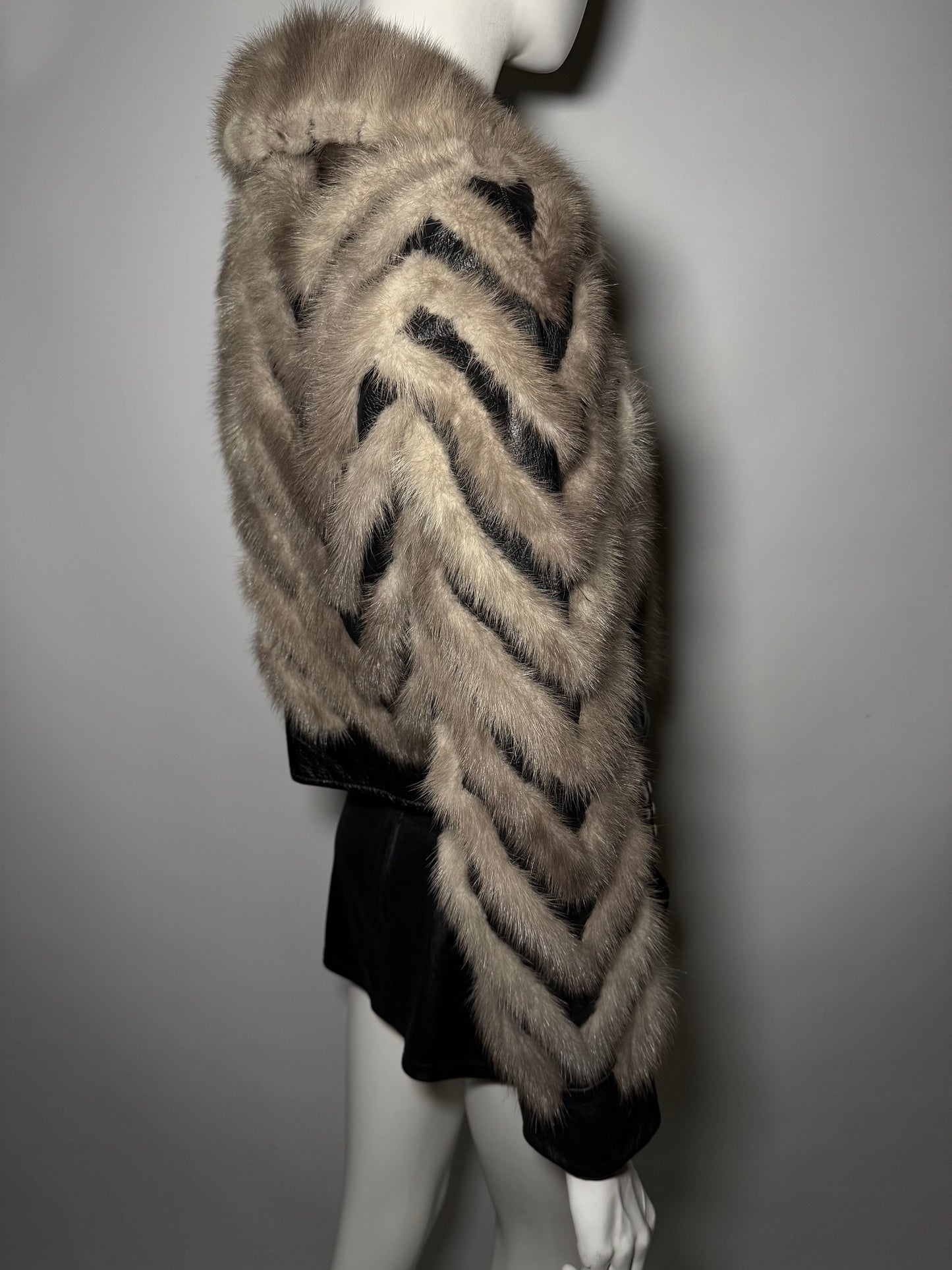 Vintage leather jacket with natural fur Twinkling Global