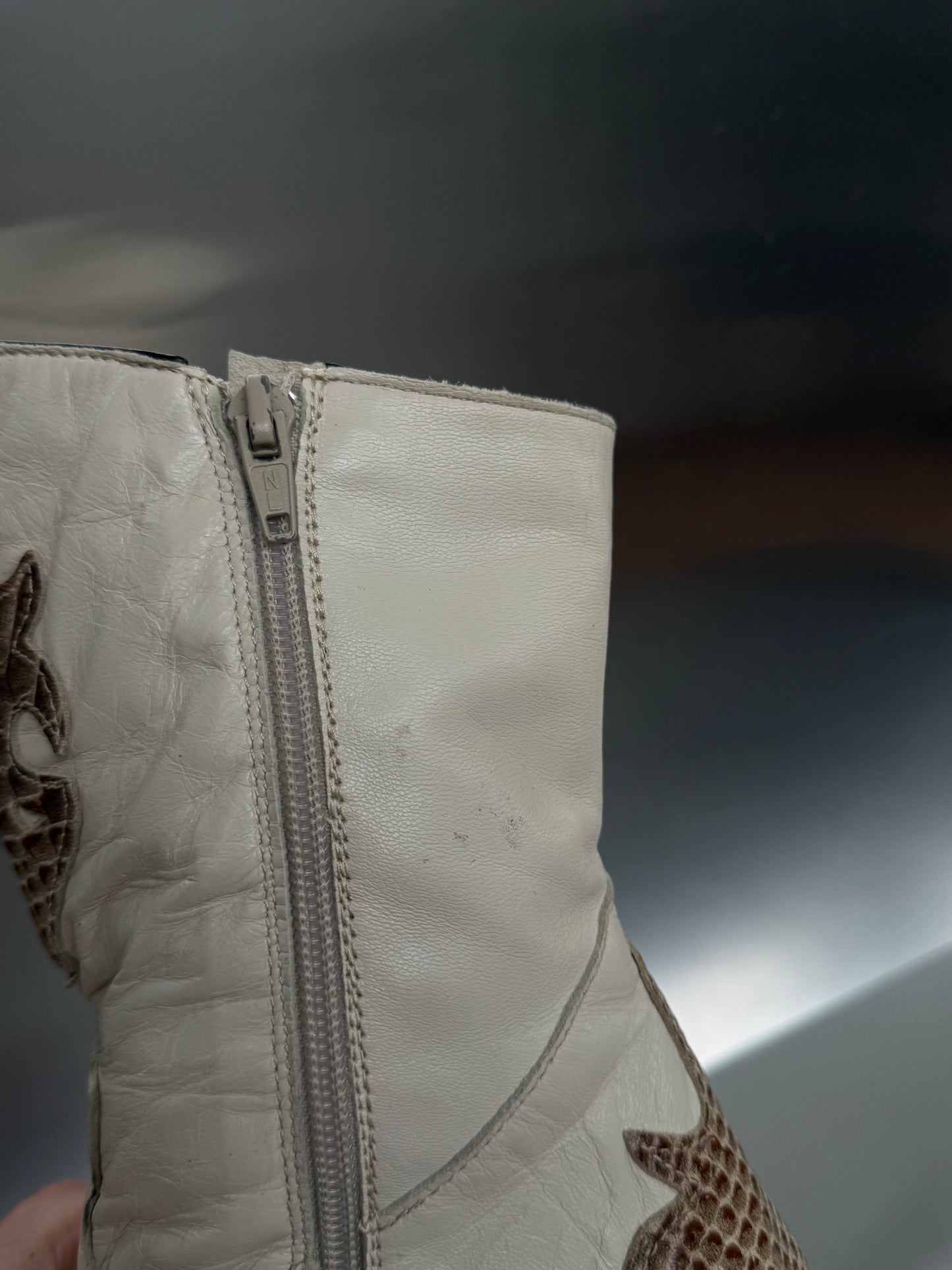 Vintage Leather Cowboy Boot - TWINKLING GLOBAL