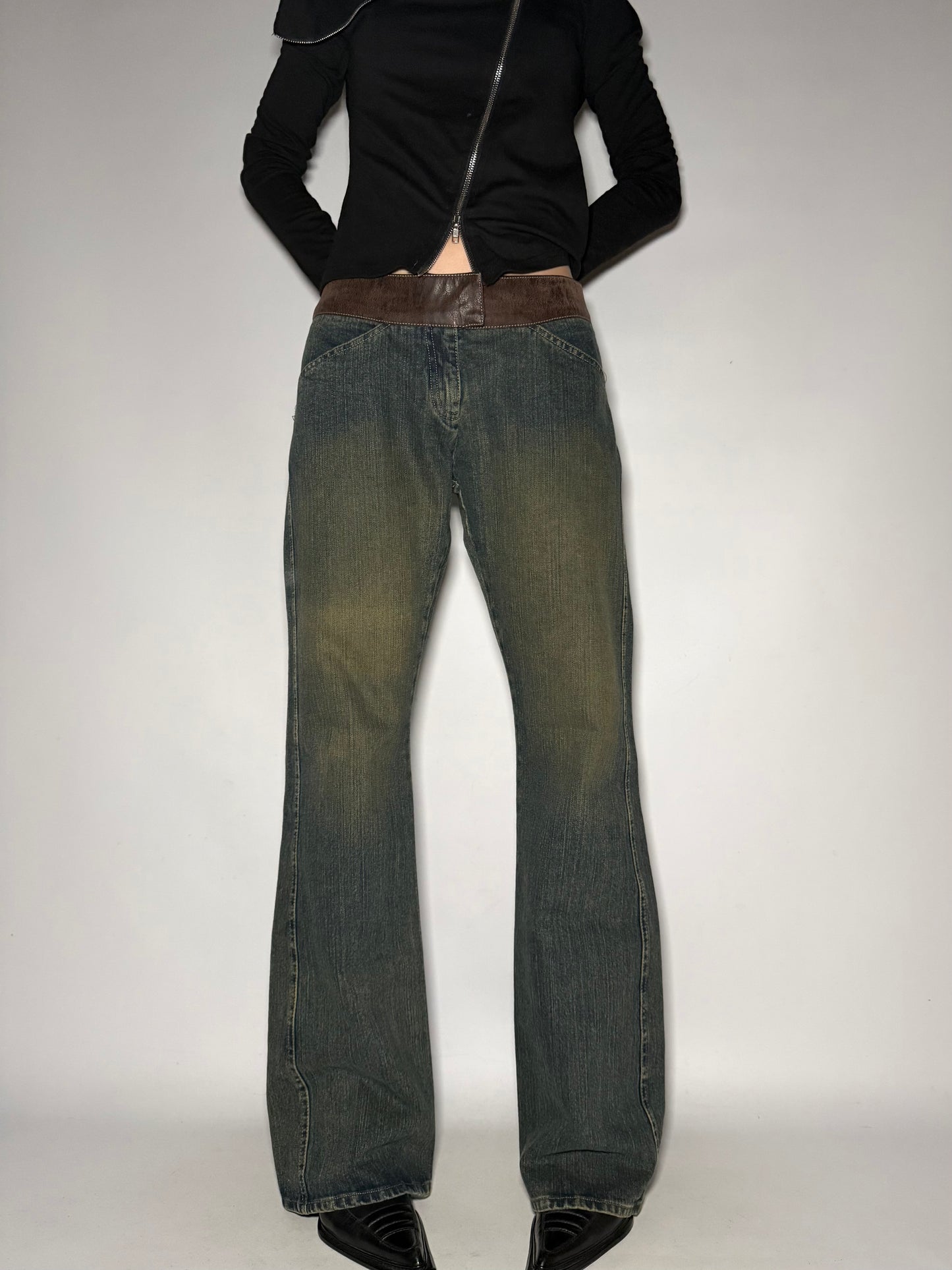 Rust Slight-Flare Jeans Twinkling Global
