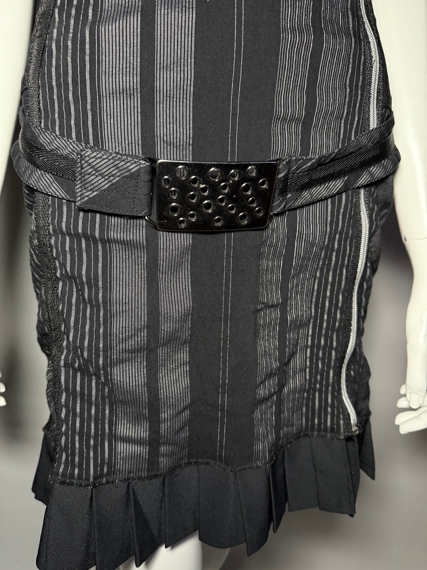 Gothic Striped High-Neck Sleeveless Dress with Belt and Pleated Hem Twinkling