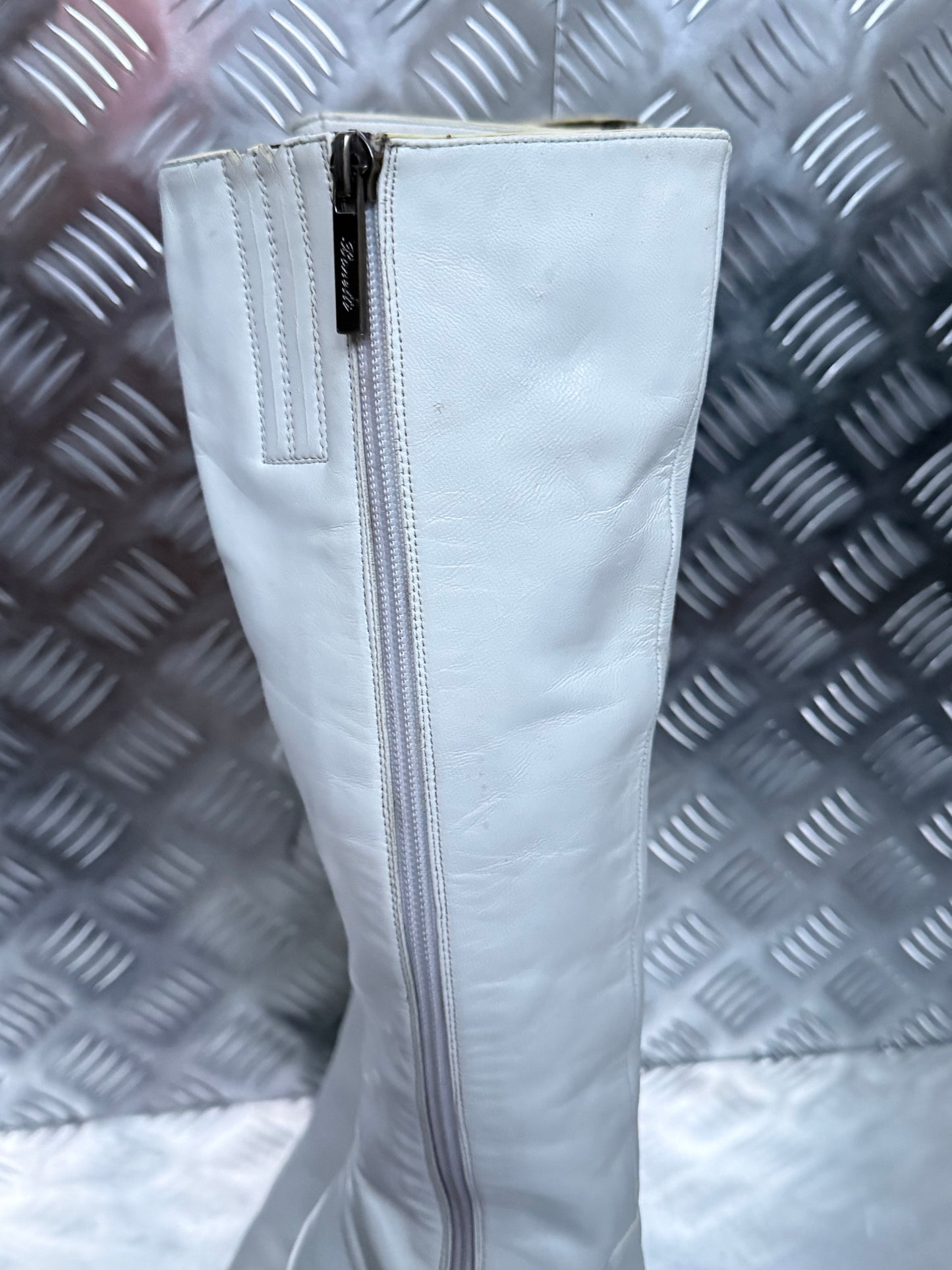 Vintage Italy White Leather Lace-Up Heeled Boots TWINKLING GLOBAL