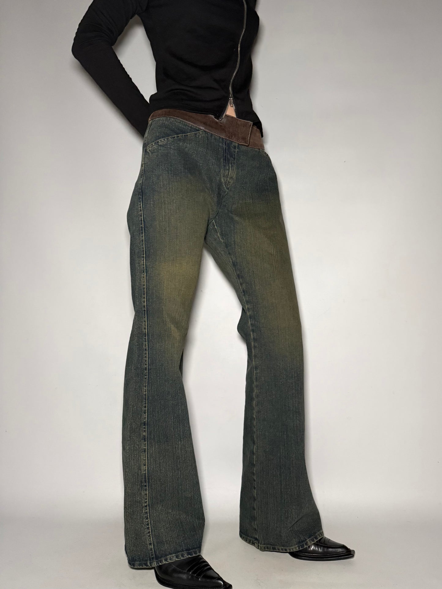 Rust Slight-Flare Jeans Twinkling Global