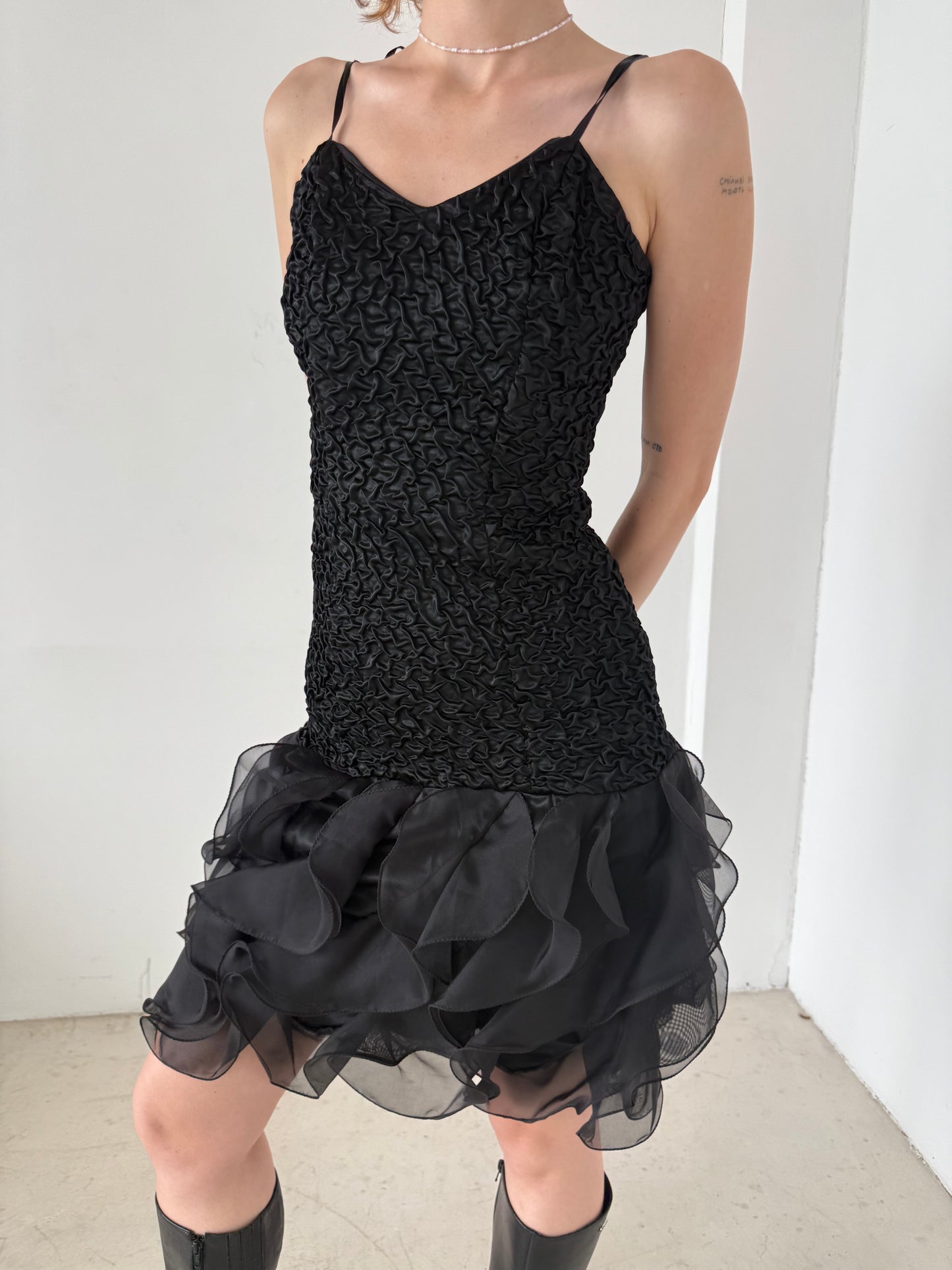 Vintage Black Ruffle Mini Dress – Twinkling Global