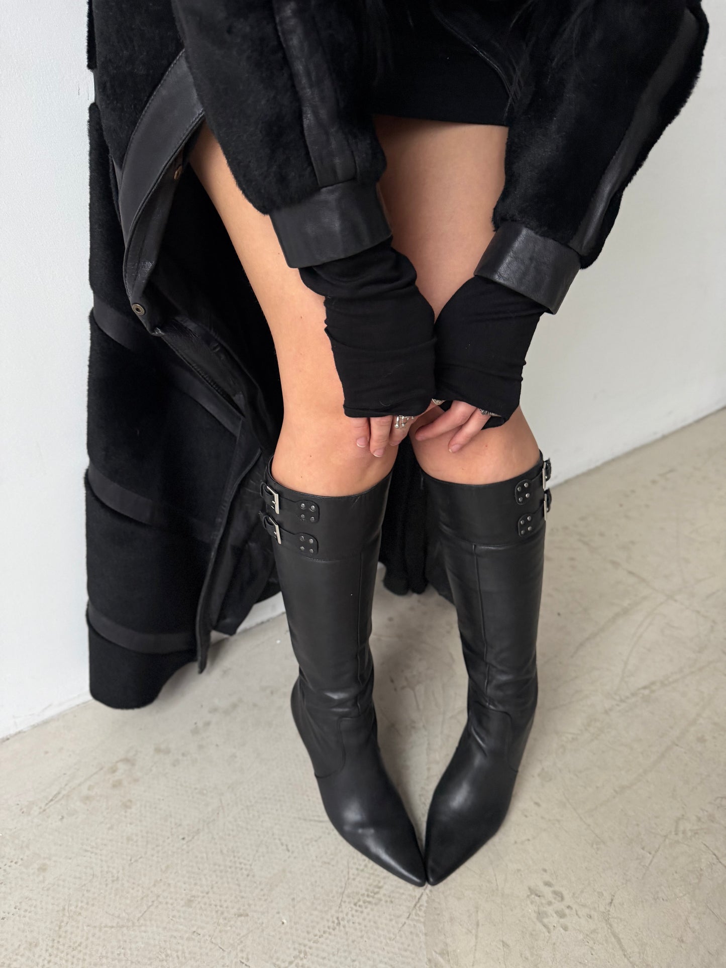 Vintage Black Leather Knee-High Boots BUFFALO TWINKLING GLOBAL