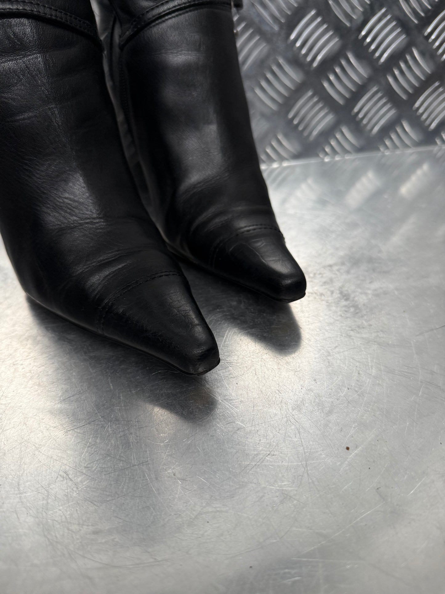 Vintage Black Croc-Effect Leather Knee-High Boots FAITH TWINKLING GLOBAL