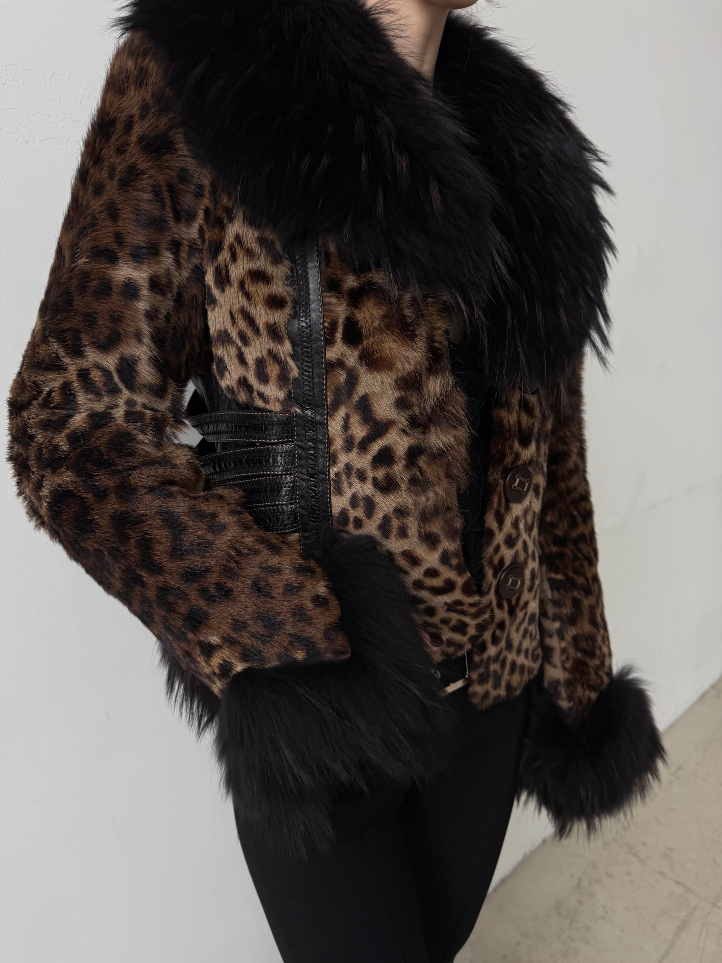 Vintage leather jacket with natural fur and leopard pattern TWINKLING GLOBAL
