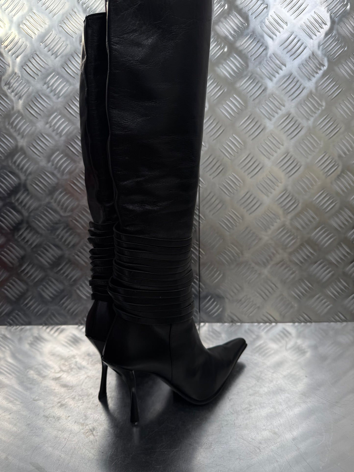 Vintage Italian black leather stiletto boots with layered detail Twinkling Global