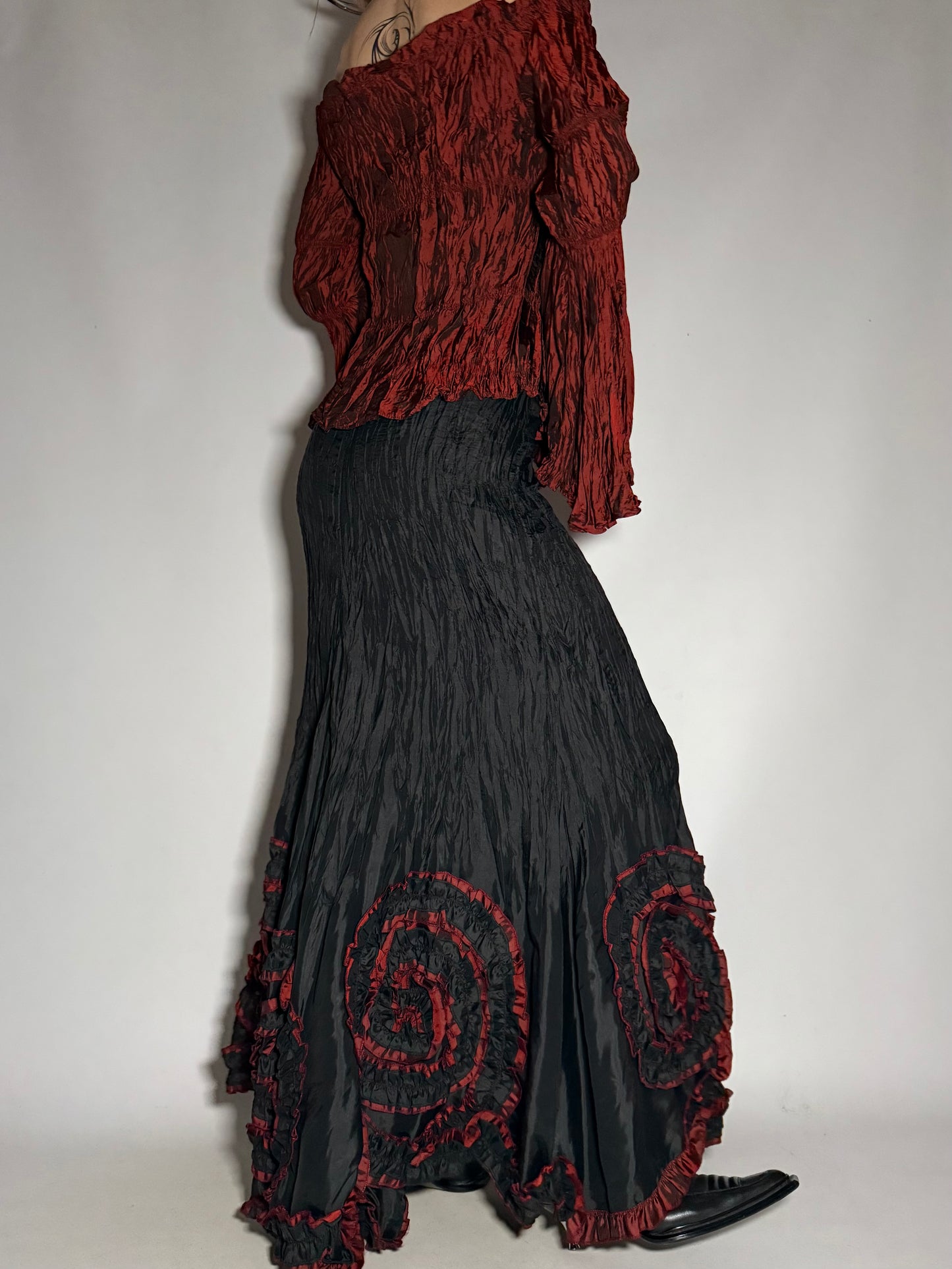 Gothic Black Crinkled Two-Piece Set with Red Spiral Appliqués TWINKLING