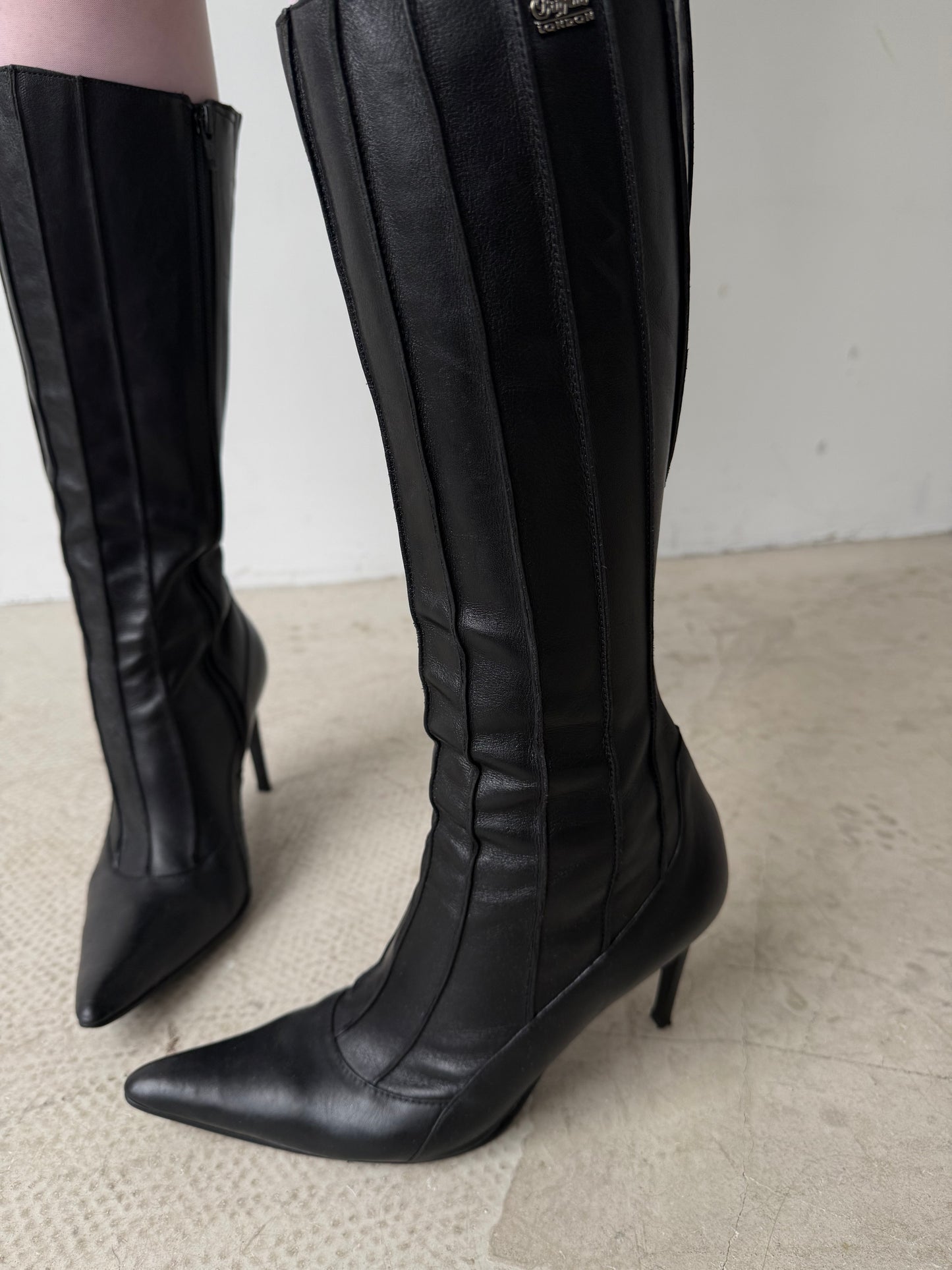Vintage black leather Buffalo knee-high boots with stiletto heel TWINKLING GLOBAL