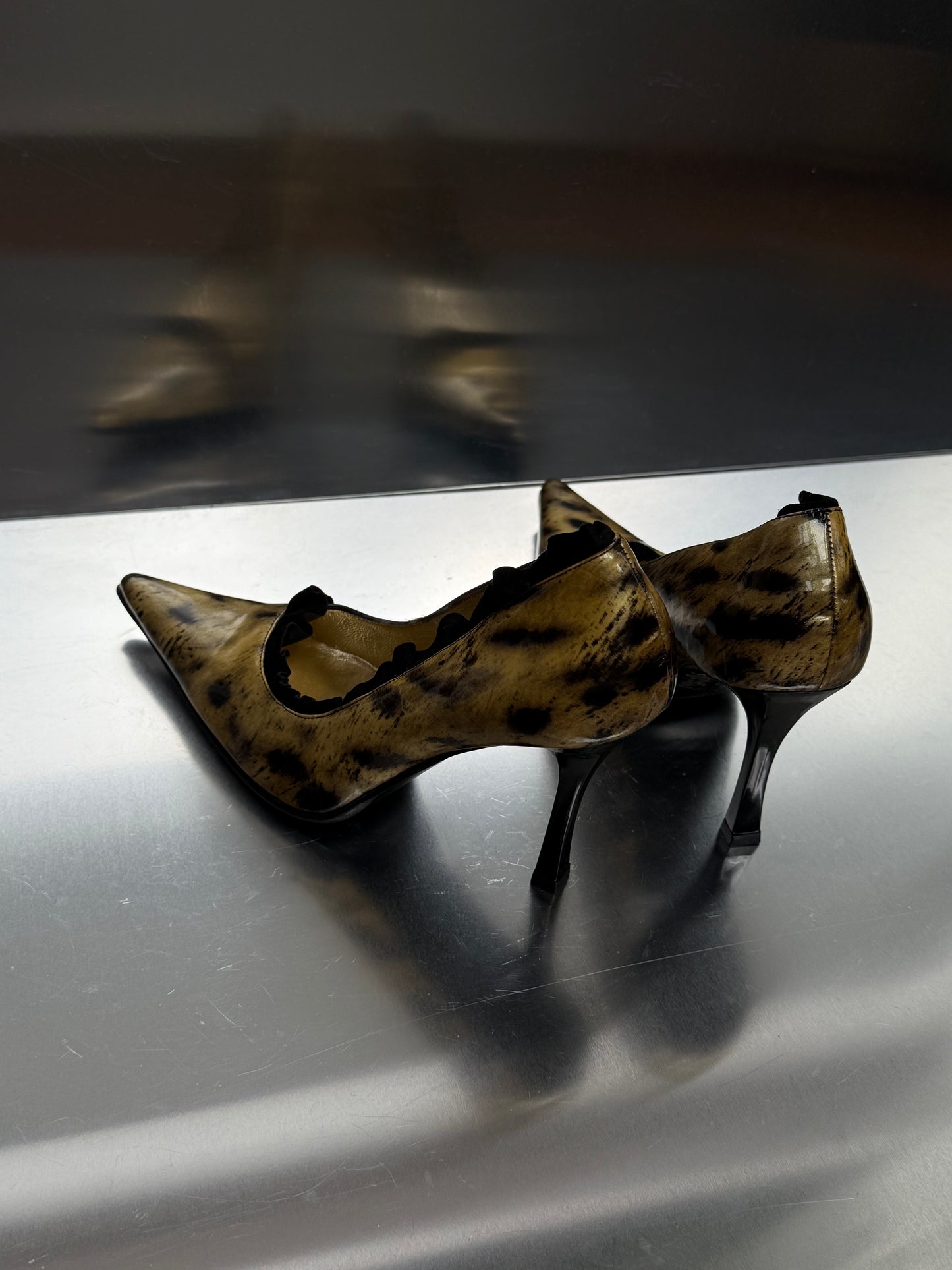 Vintage Leather Leopard Heels - TWINKLING GLOBAL