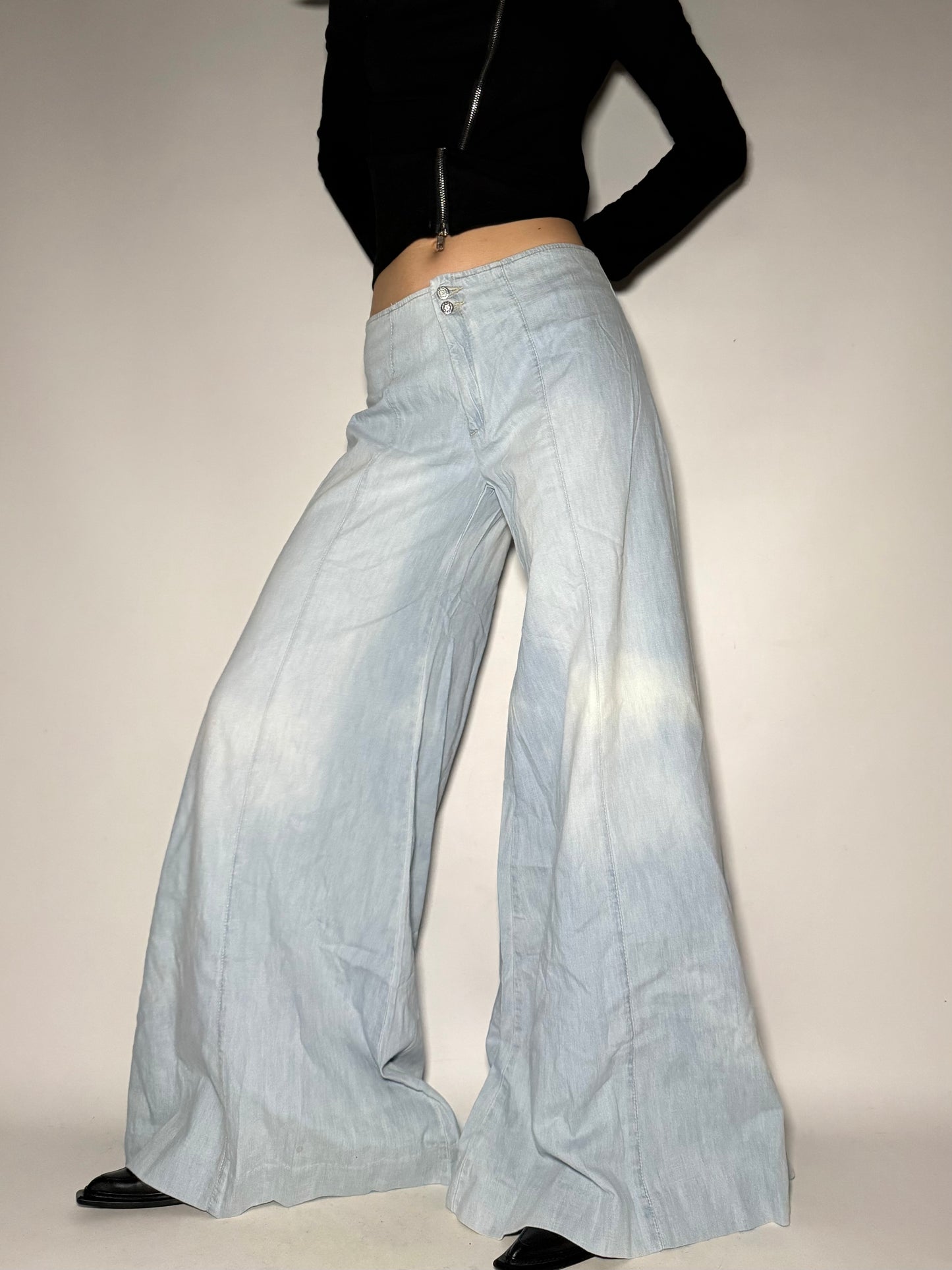Light Denim Ultra-Wide Flare Pants Twinkling Global