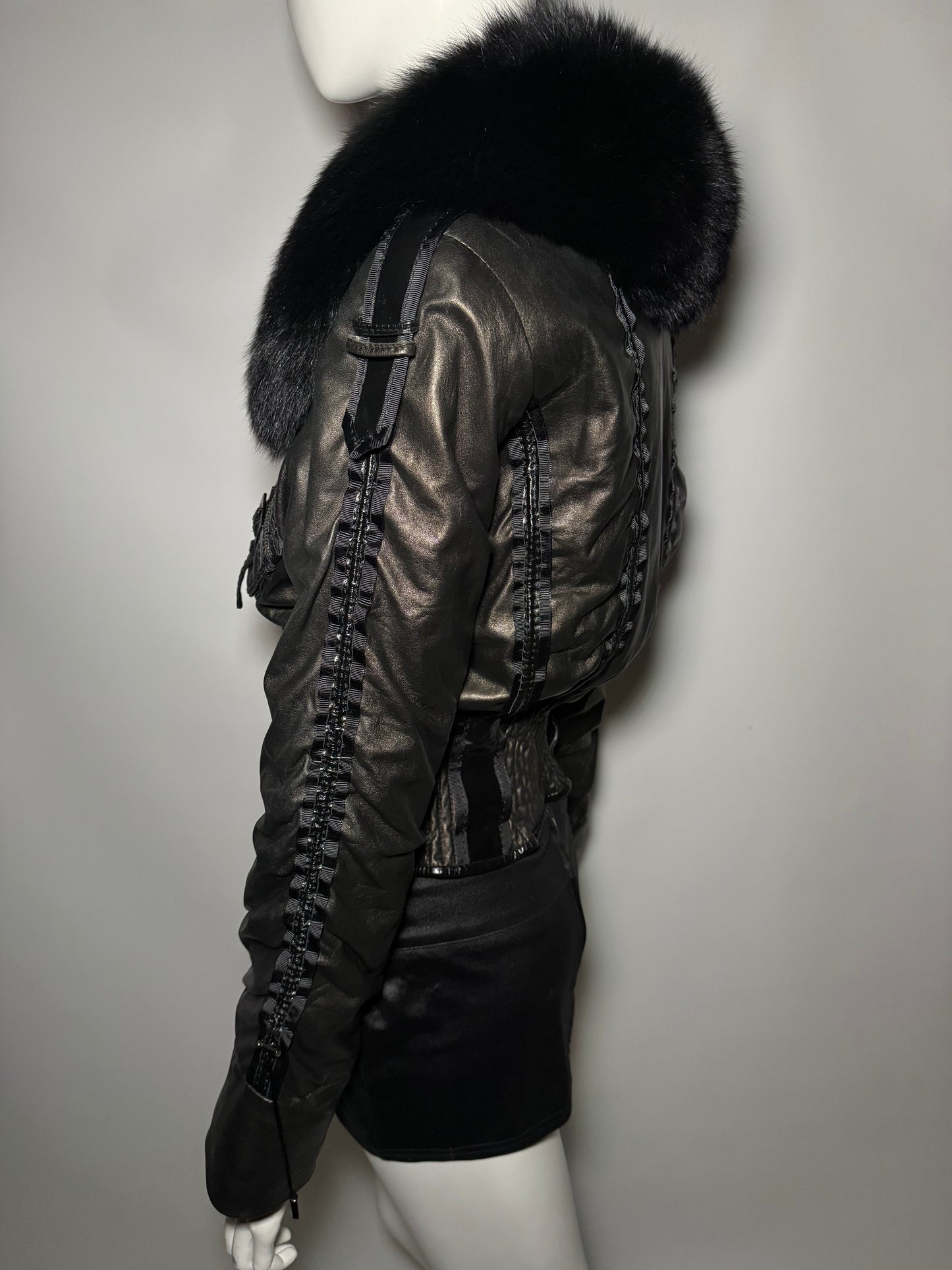 VINTAGE LEATHER JACKET WITH REAL FUR — TWINKLING GLOBAL