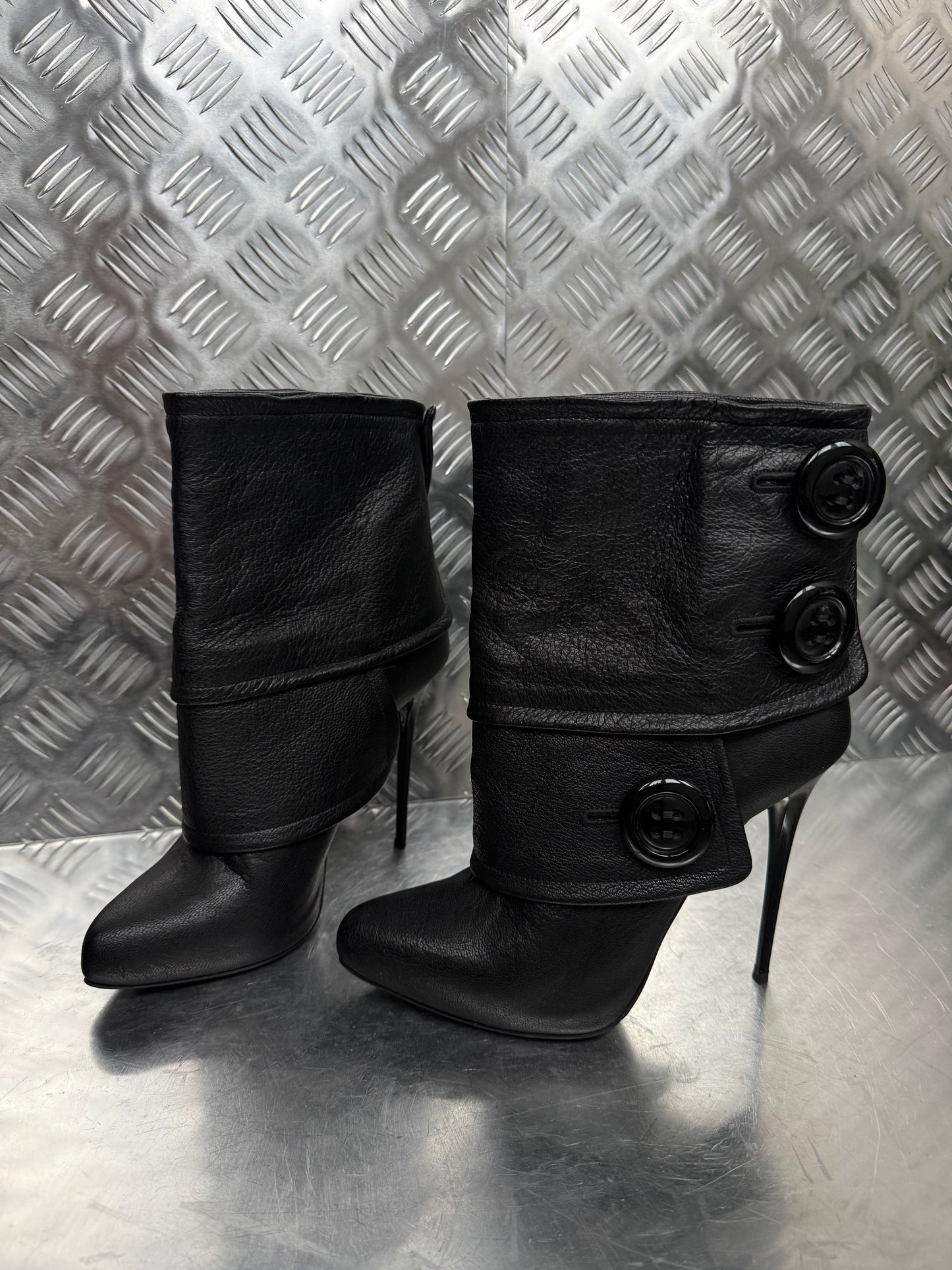 Vintage Gianmarco Lorenzi leather button-detail ankle boots Twinkling Global