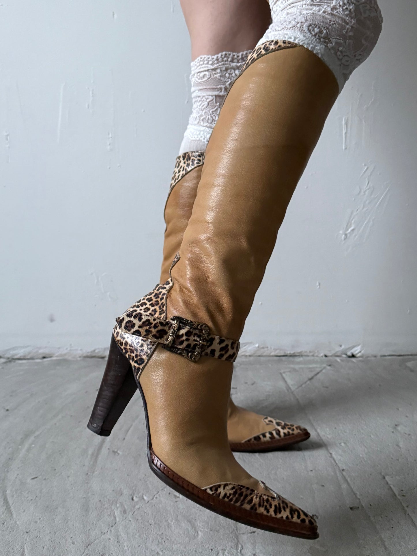 Vintage Italian leather boots with leopard detail TWINKLING GLOBAL
