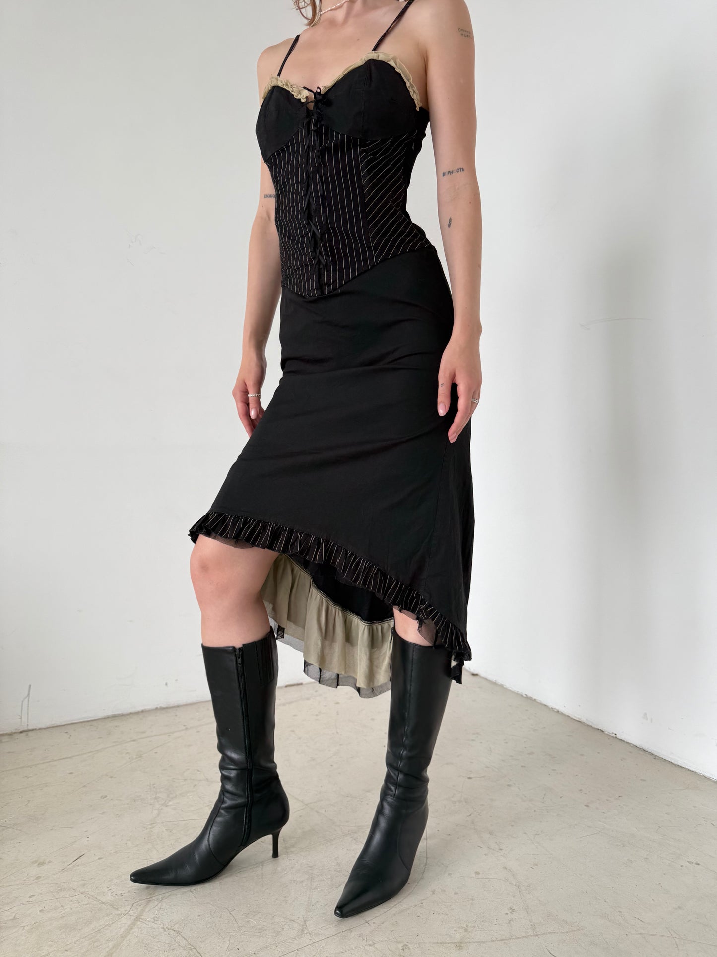 Vintage Black Pinstripe Bustier Dress with Ruffle Hem – Twinkling Global