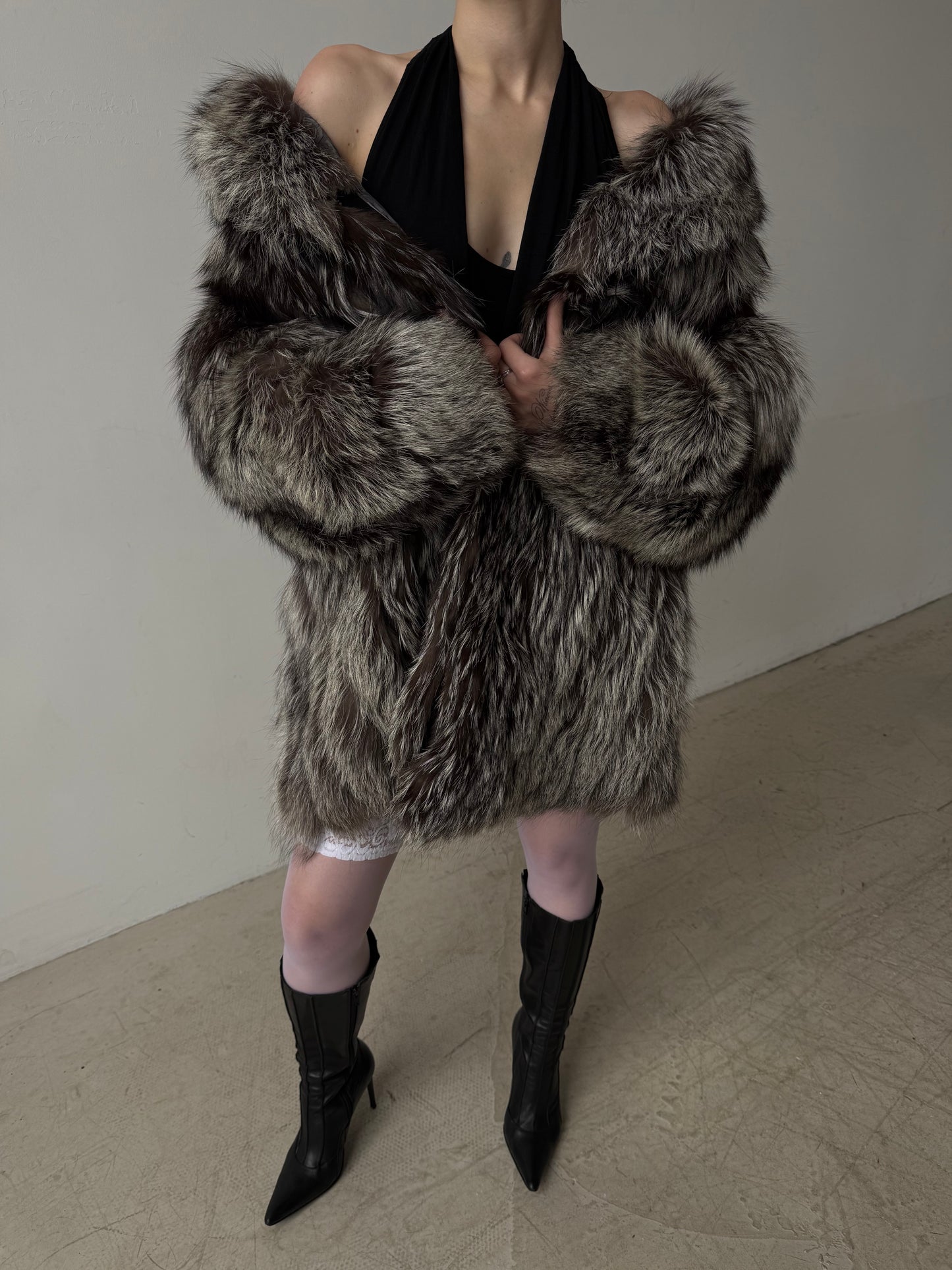 Vintage silver fox fur coat TWINKLING GLOBAL