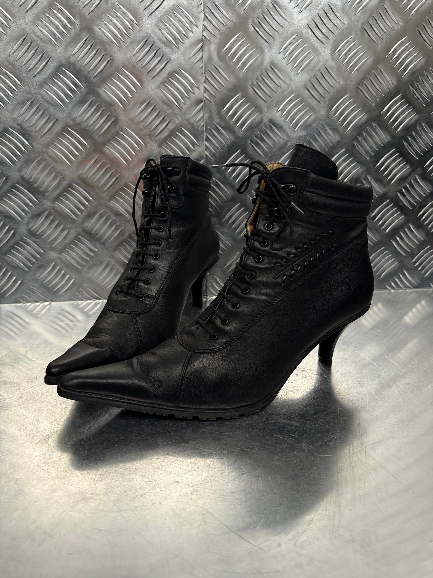 Vintage Black Leather Lace-Up Heeled Boots TWINKLING GLOBAL