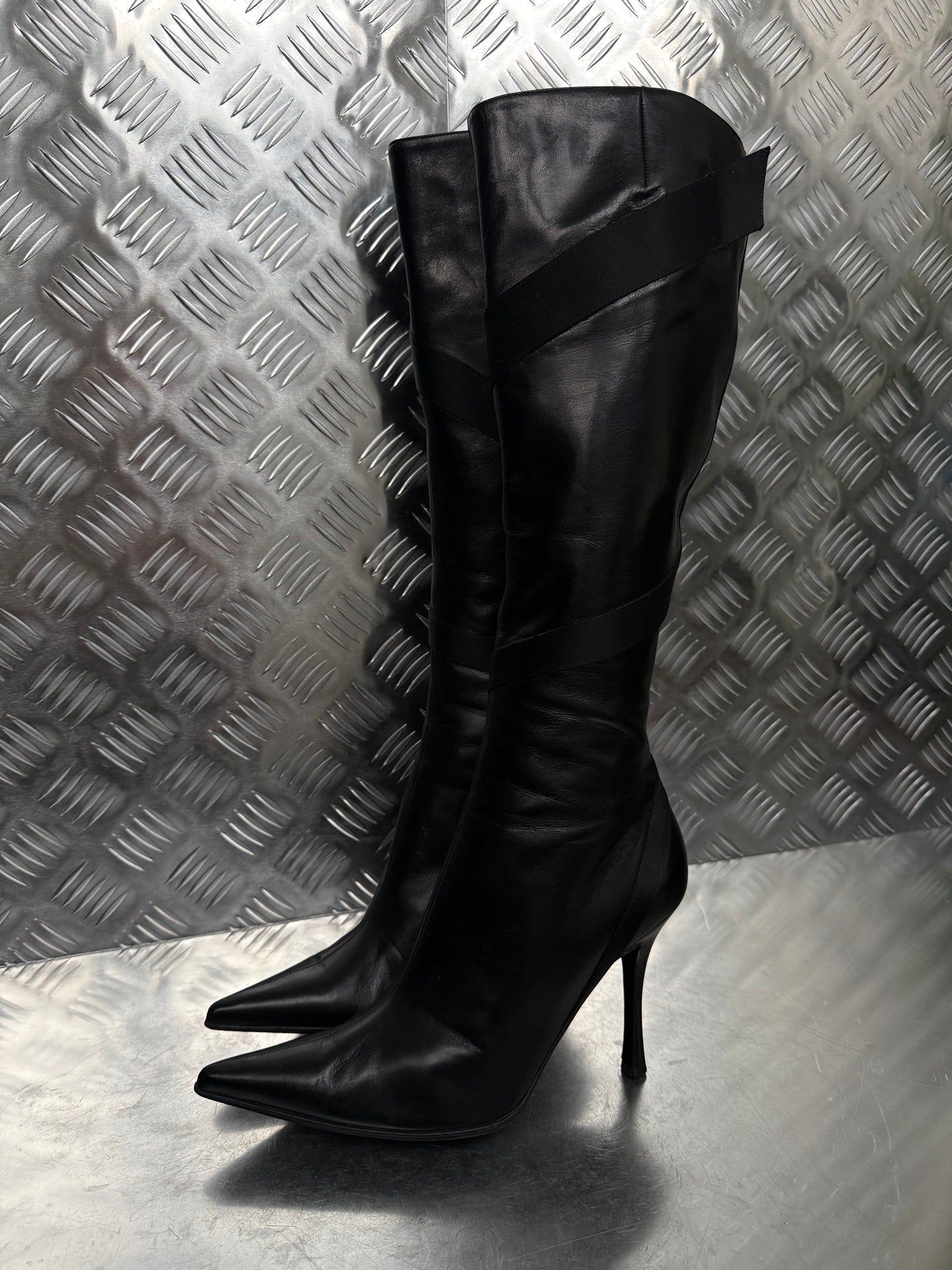 Vintage black leather knee-high boots Twinkling Global