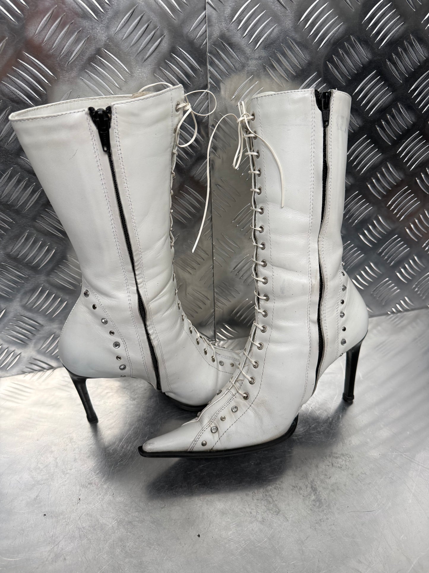 Vintage White Leather Lace-Up Heeled Boots TWINKLING GLOBAL