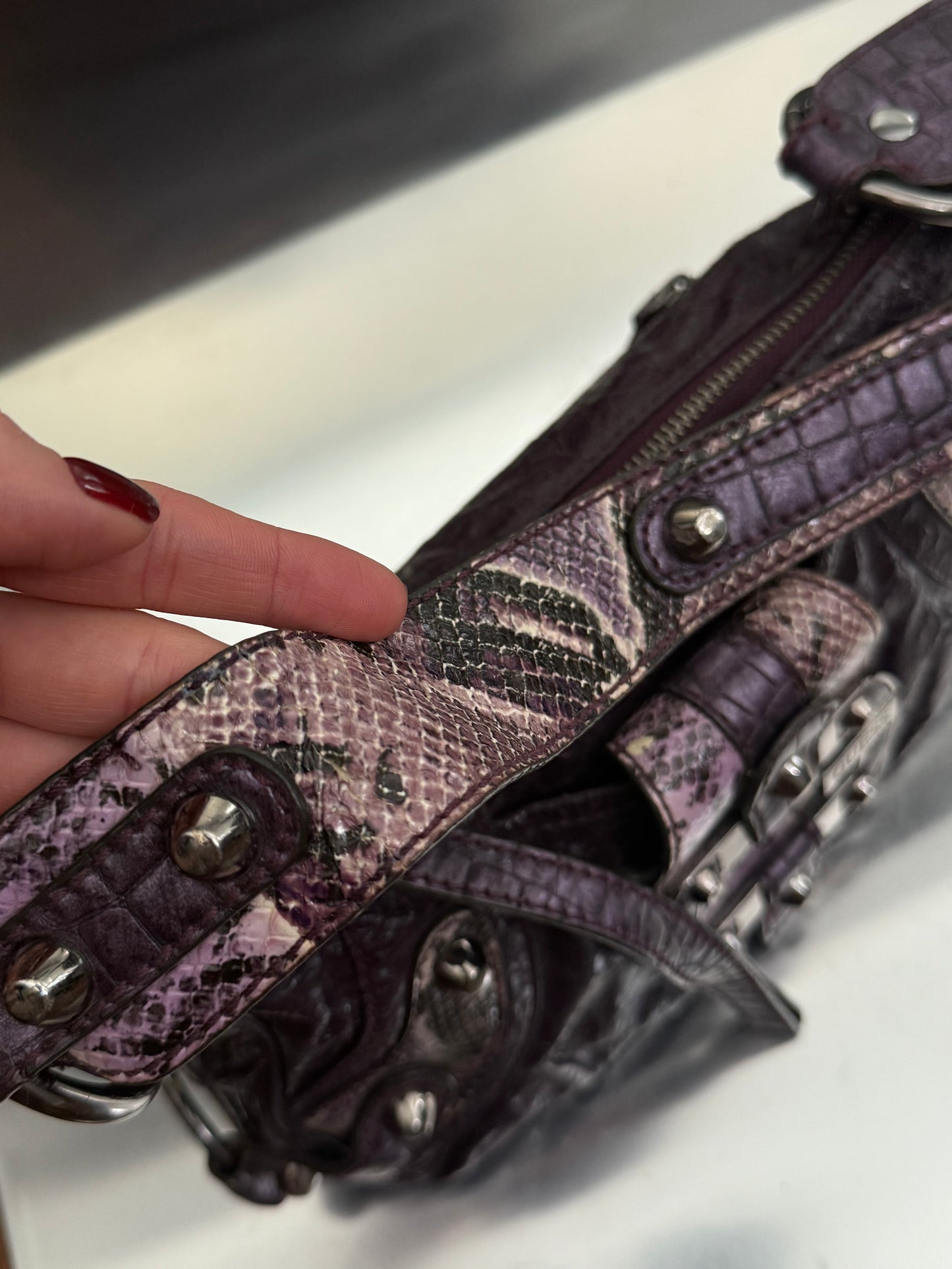 Vintage GUESS Shoulder Bag – Snakeskin & Studded Details  Twinkling