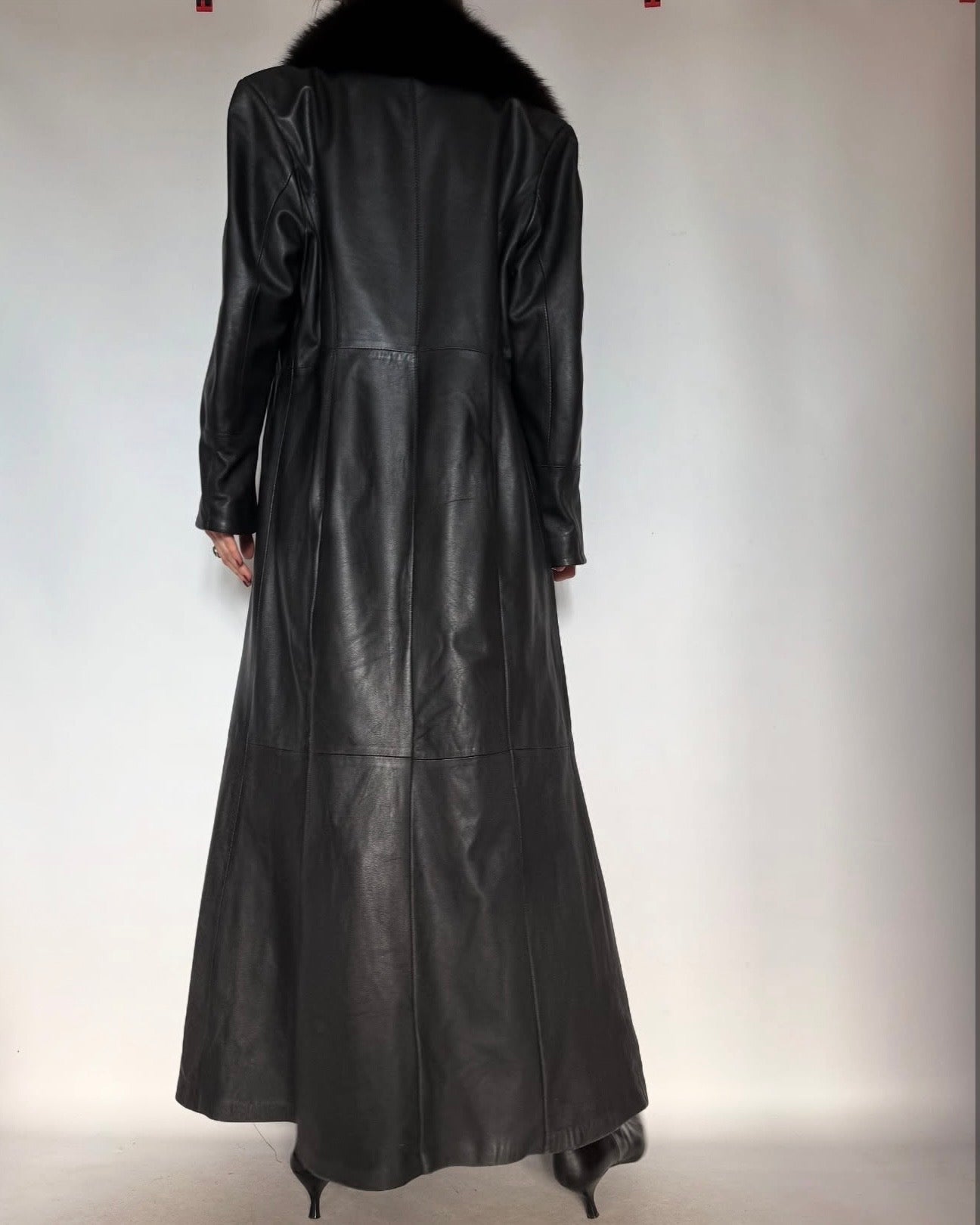 Vintage leather long coat with removable fur collar Twinkling Global