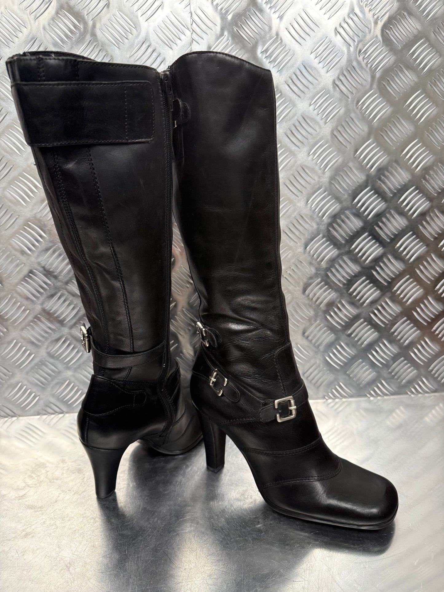 Vintage Black Bronx Leather Boots – TWINKLING GLOBAL