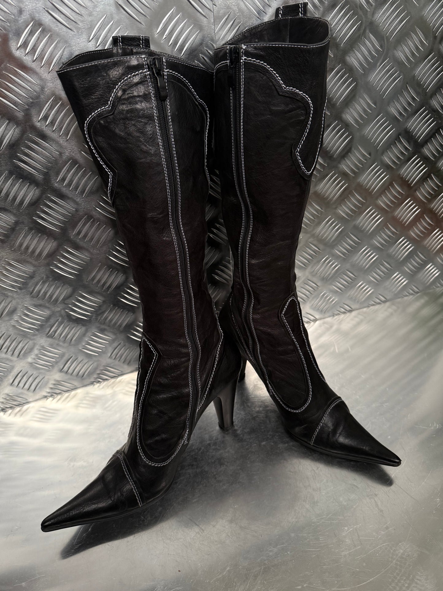 Vintage black leather cowboy boots Twinkling Global