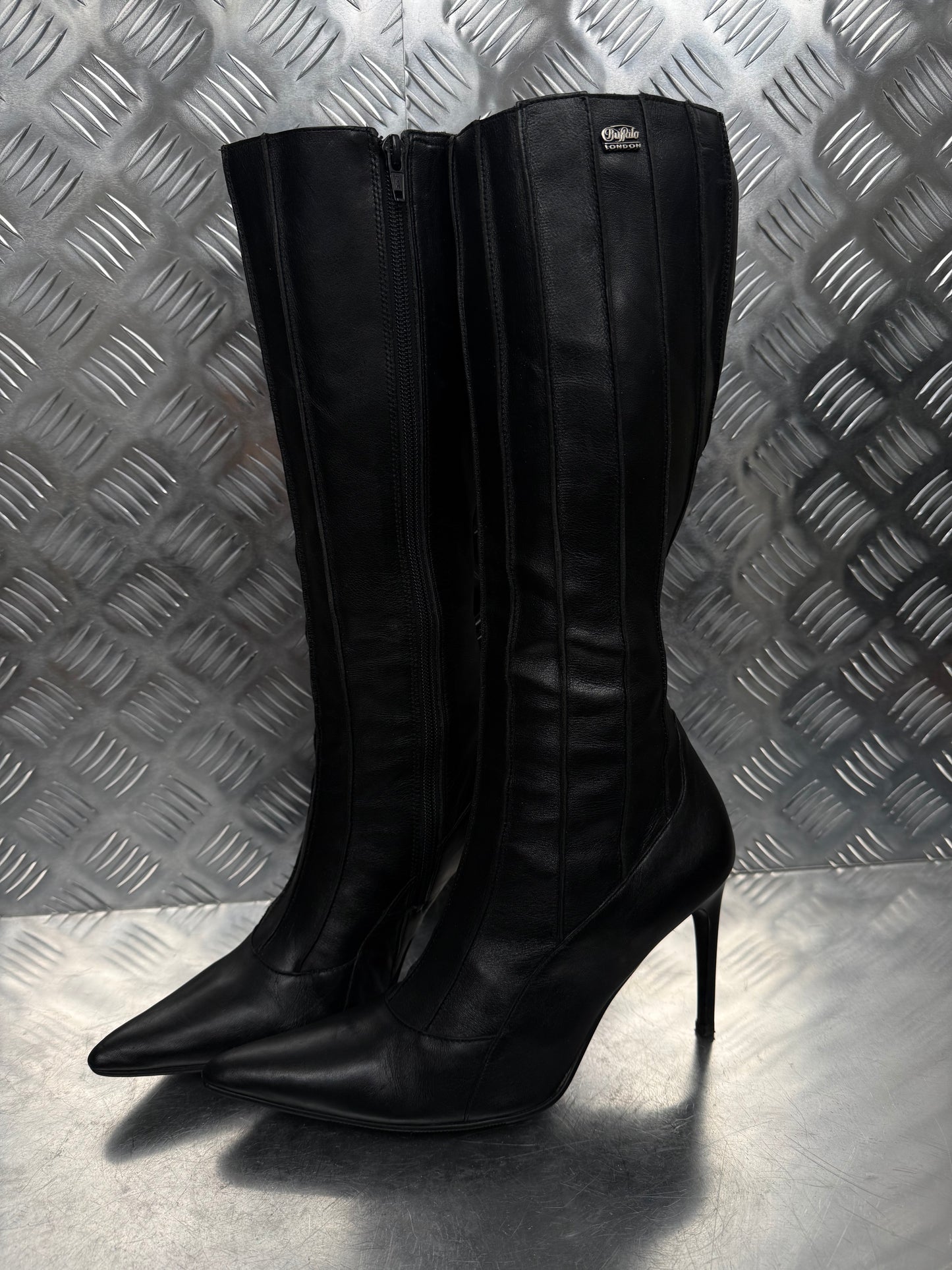 Vintage black leather Buffalo knee-high boots with stiletto heel TWINKLING GLOBAL