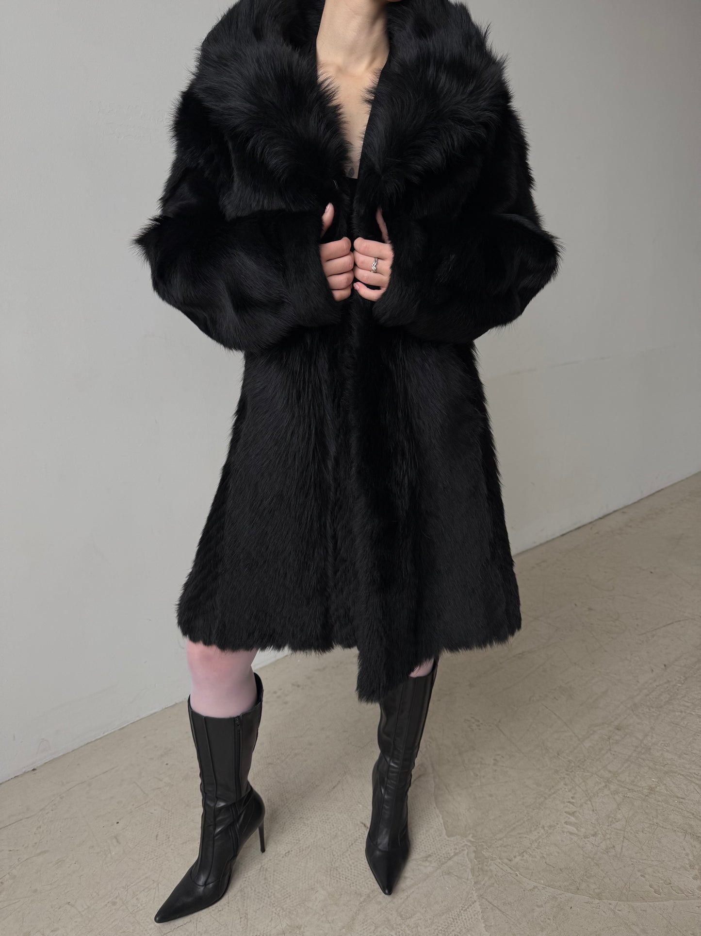 Vintage wolf fur coat TWINKLING GLOBAL