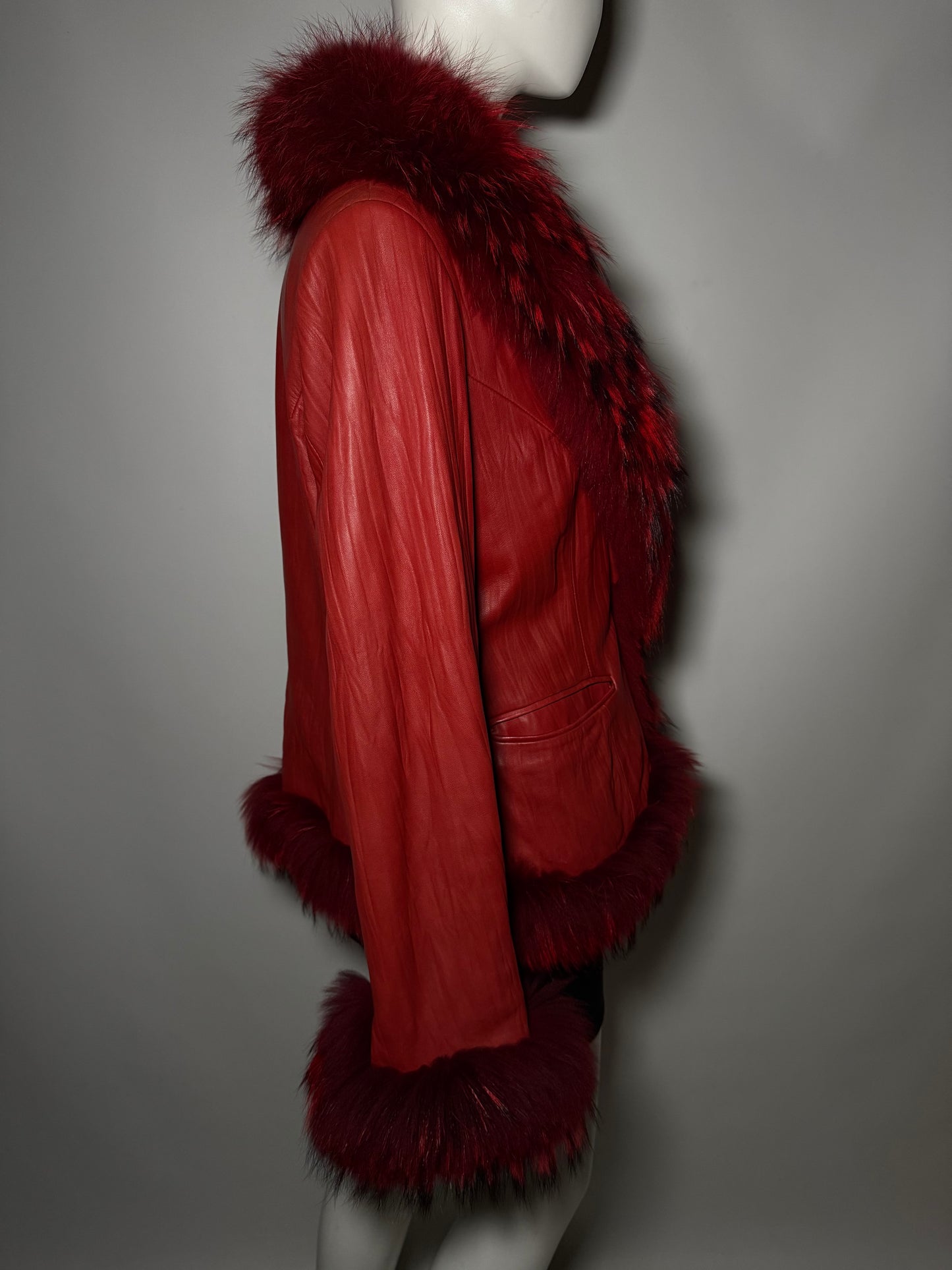 Vintage red leather jacket with natural fur Twinkling Global