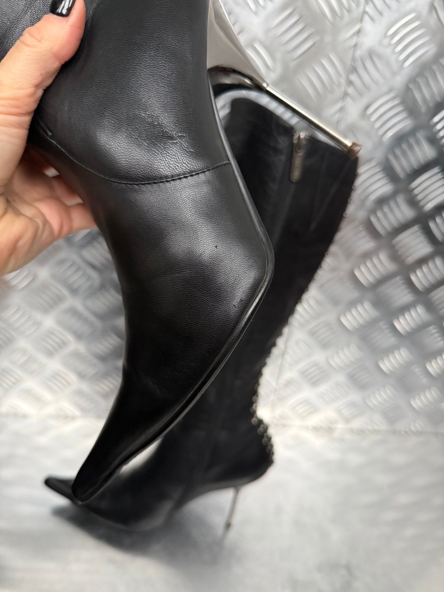 Vintage Black Studded Leather Boots – TWINKLING GLOBAL