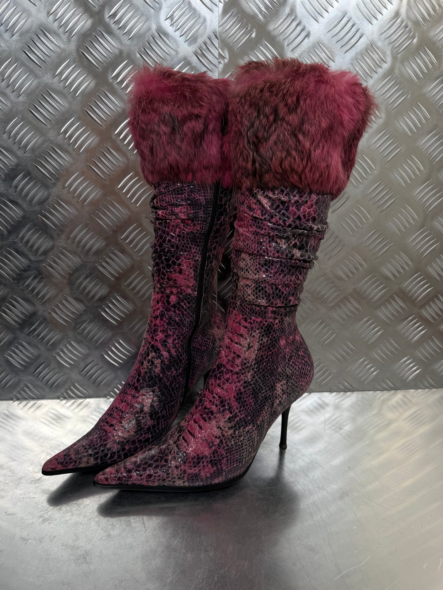 Vintage Italy leather boots with real fur trim Twinkling Global