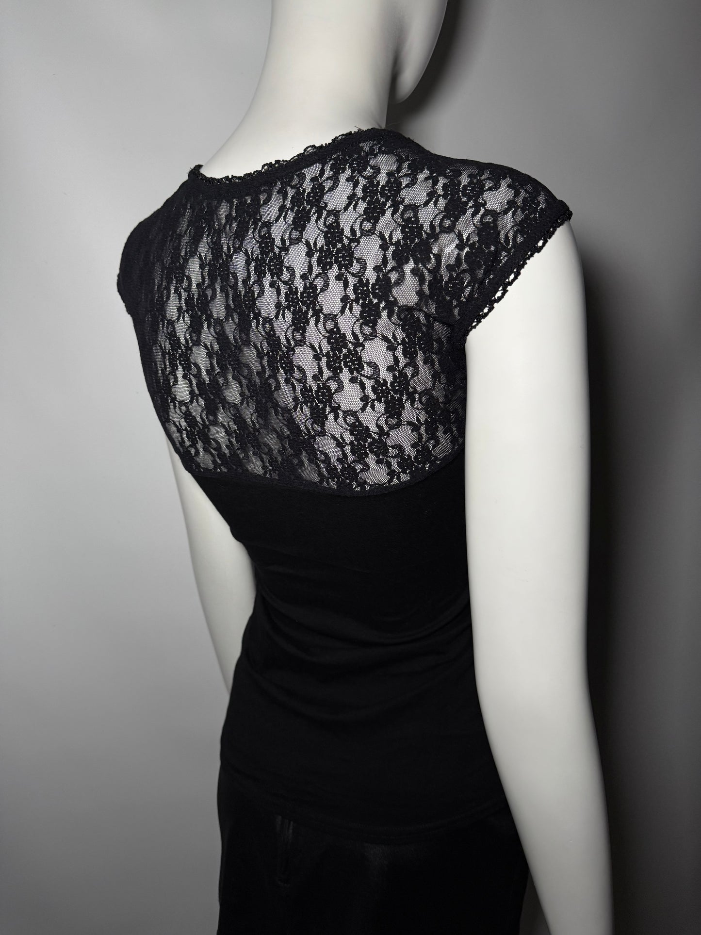 Gothic Black Lace Corset-Style Top with Front Lacing Twinkling