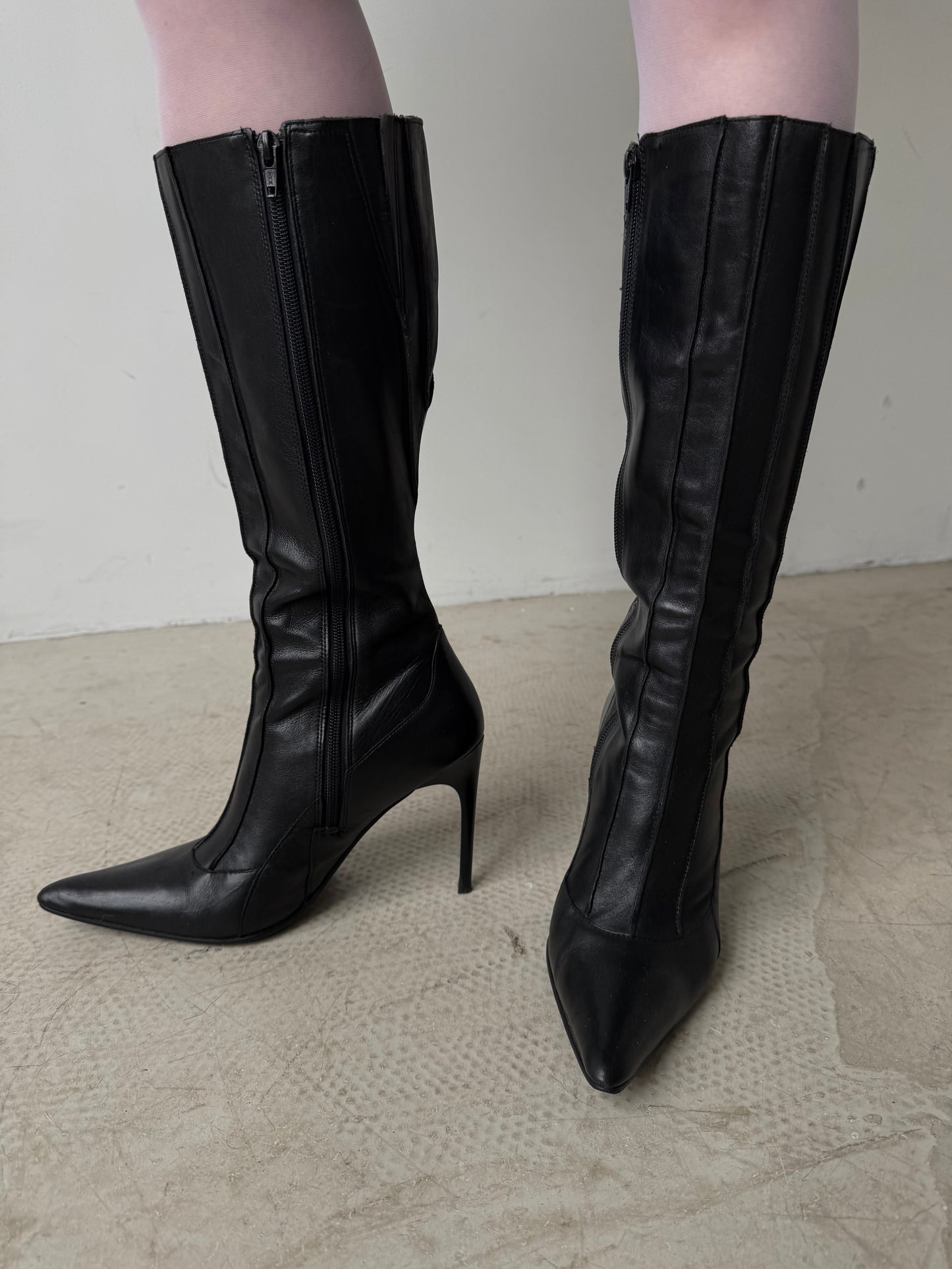 Vintage black leather Buffalo knee-high boots with stiletto heel TWINKLING GLOBAL