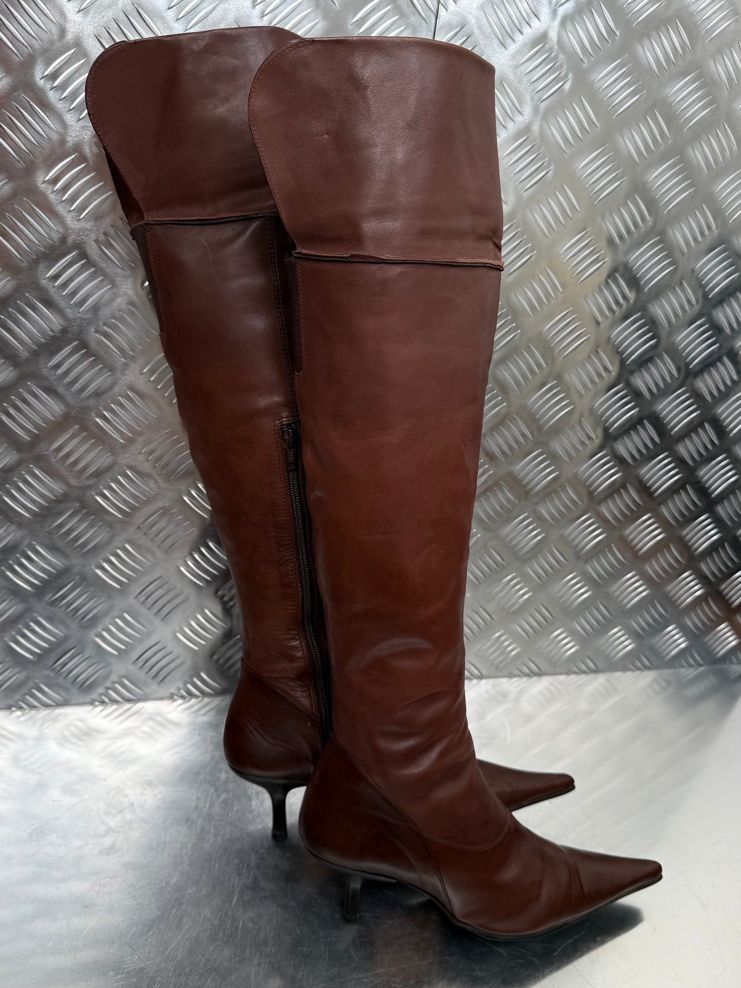 Vintage brown leather over-the-knee boots Buffalo Twinkling Global