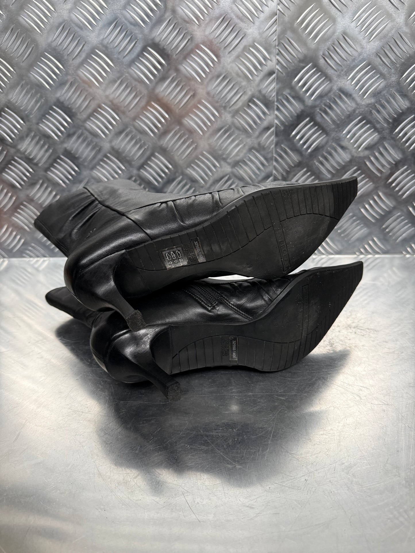 Vintage Black Leather Mid-Calf Boots BRONX TWINKLING GLOBAL