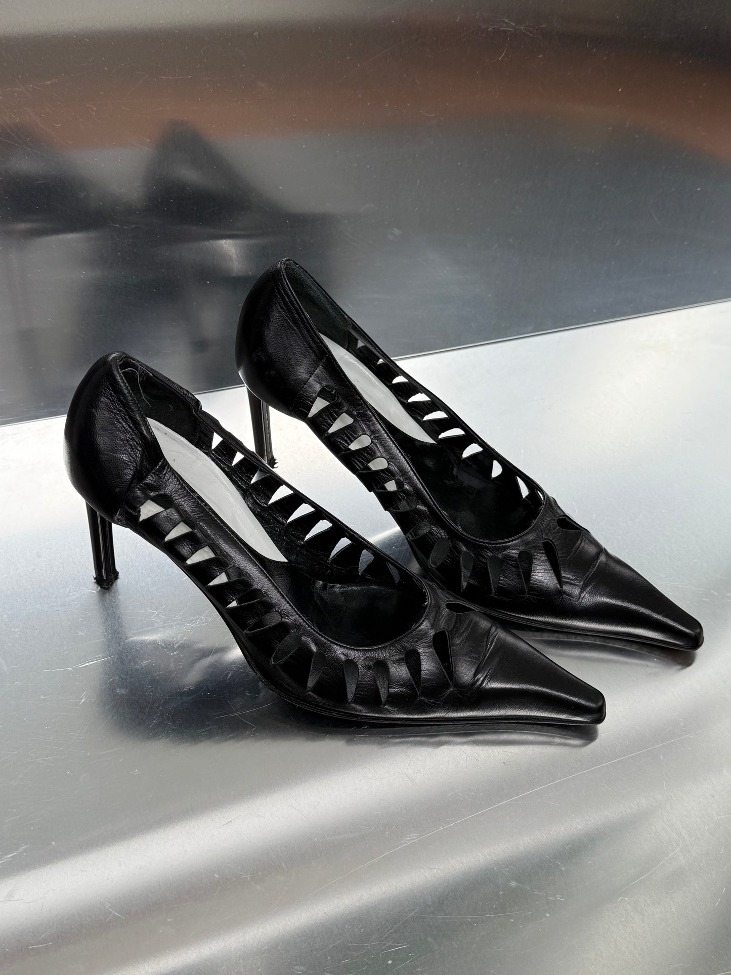 Vintage leather heels - TWINKLING GLOBAL