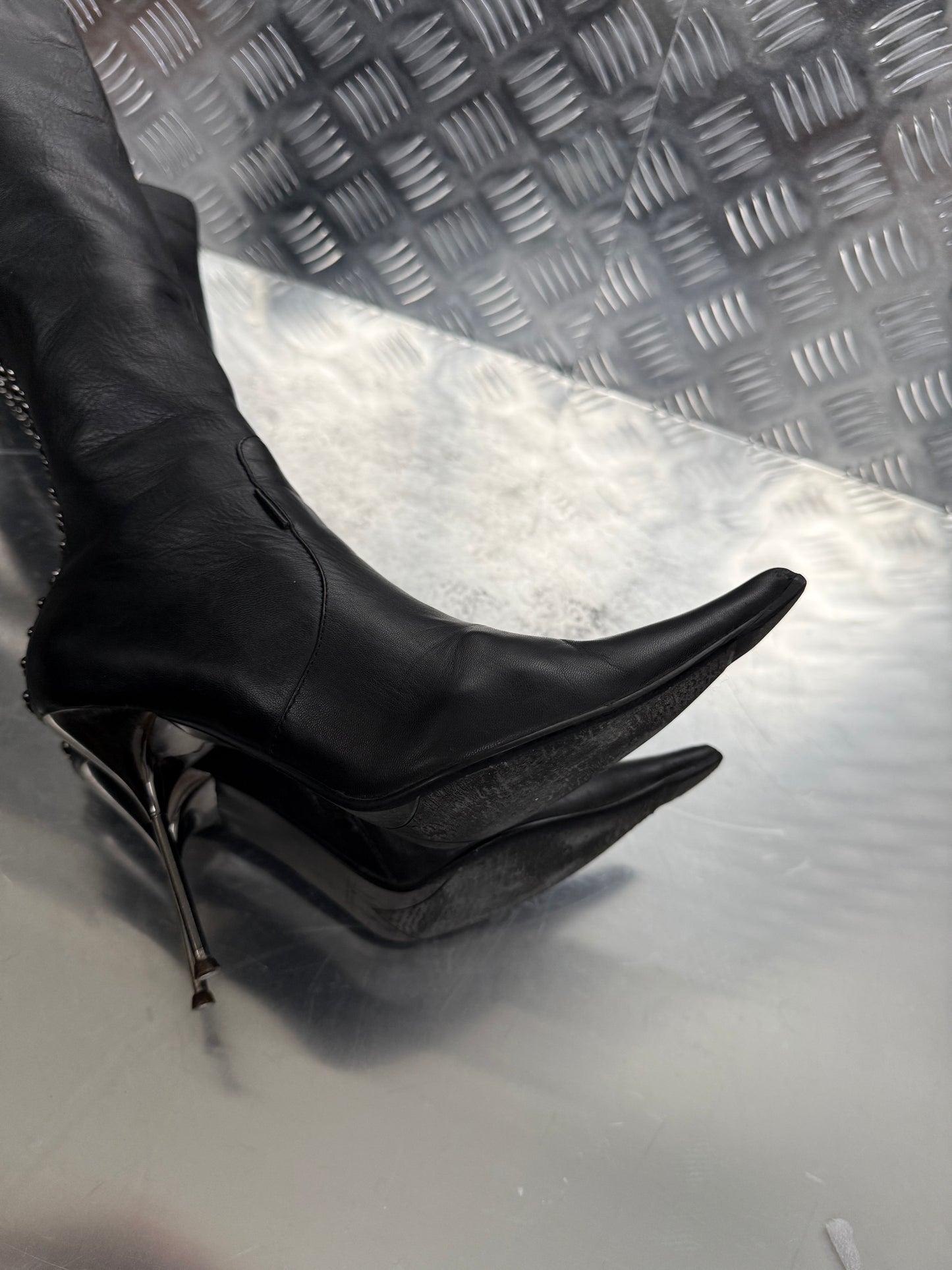 Vintage Black Studded Leather Boots – TWINKLING GLOBAL