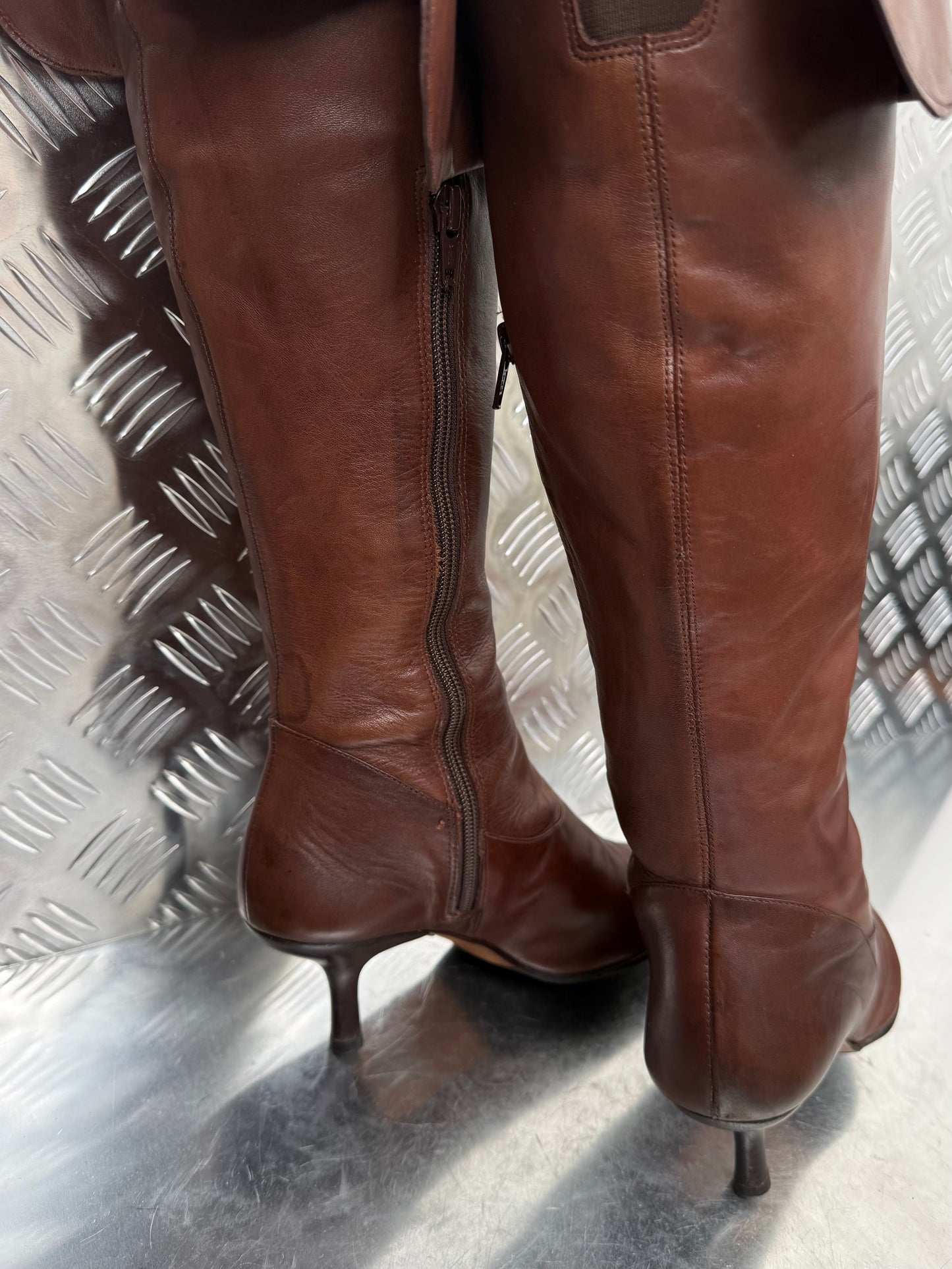Vintage brown leather over-the-knee boots Buffalo Twinkling Global