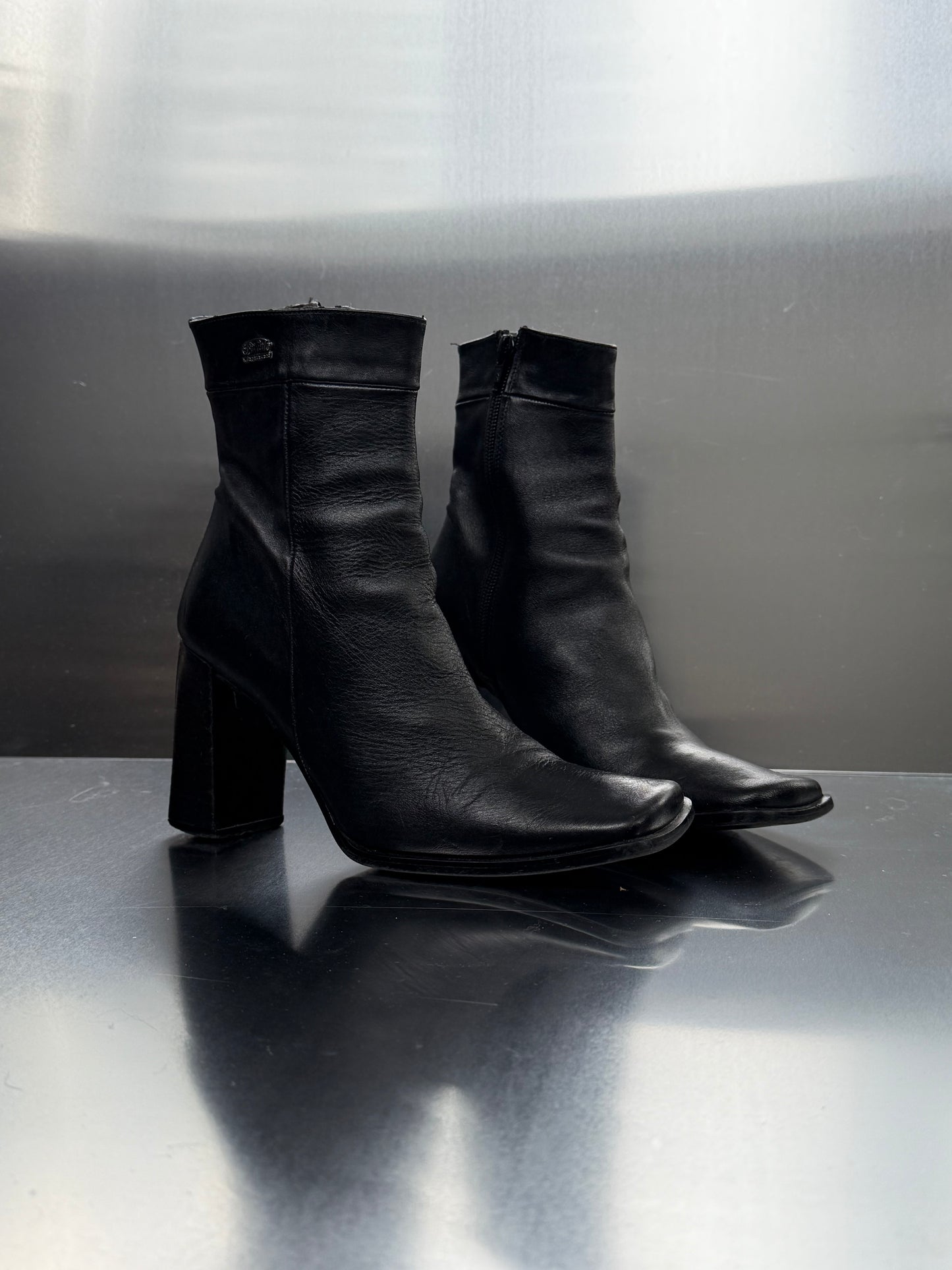 Vintage leather boots Buffalo - TWINKLING GLOBAL